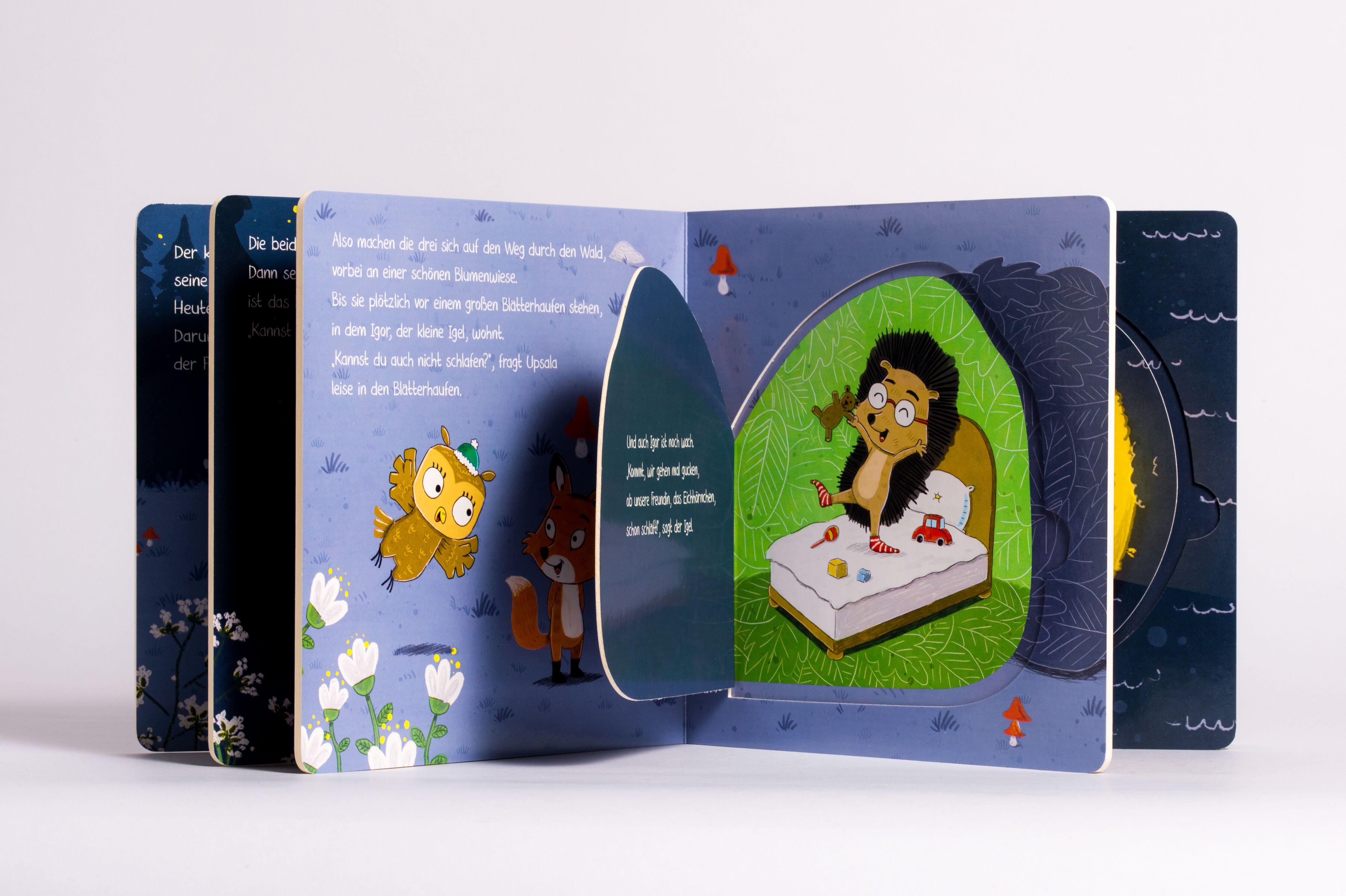 Beispielinhalt (Bild) Der kleine Hase Upsala - Ich bin noch gar nicht müde - Ein Gute-Nacht-Klappenbuch