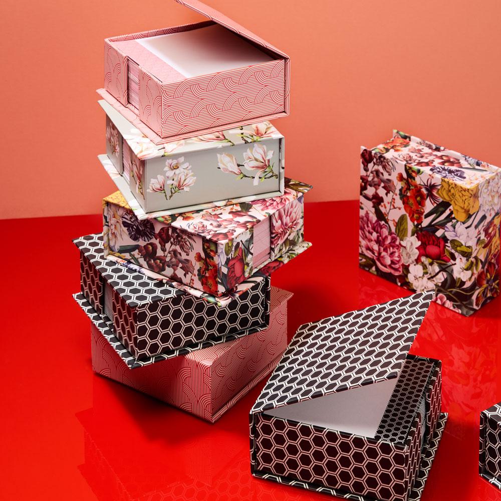 Beispielinhalt (Bild) Zettelbox Magnolie