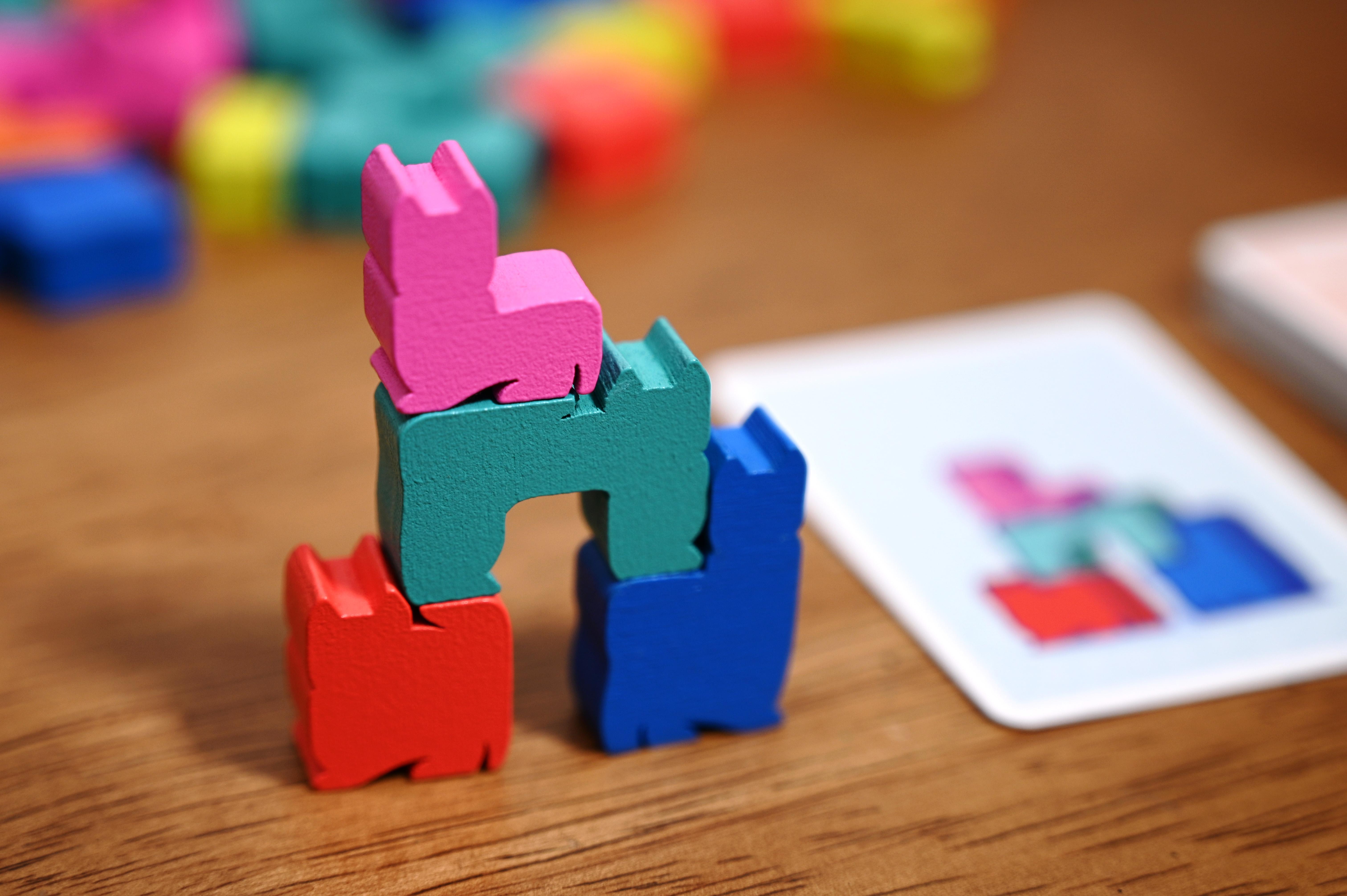 Beispielinhalt (Bild) Kittin - Flinke Kätzchen - Schnelles Katzenstapelspiel (DE)