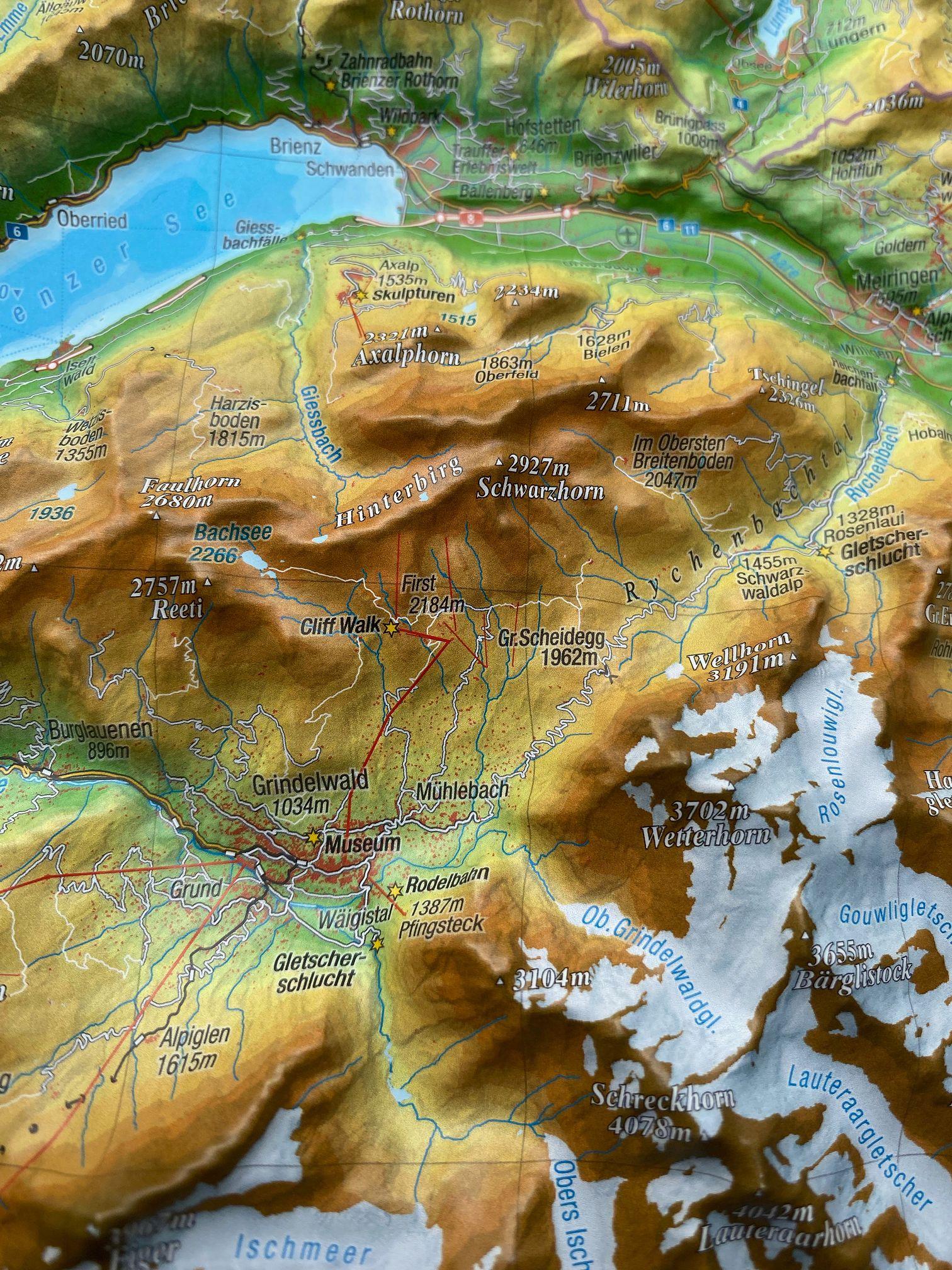 Beispielinhalt (Bild) Relief Berner Oberland klein 1:200.000 Holzrahmen