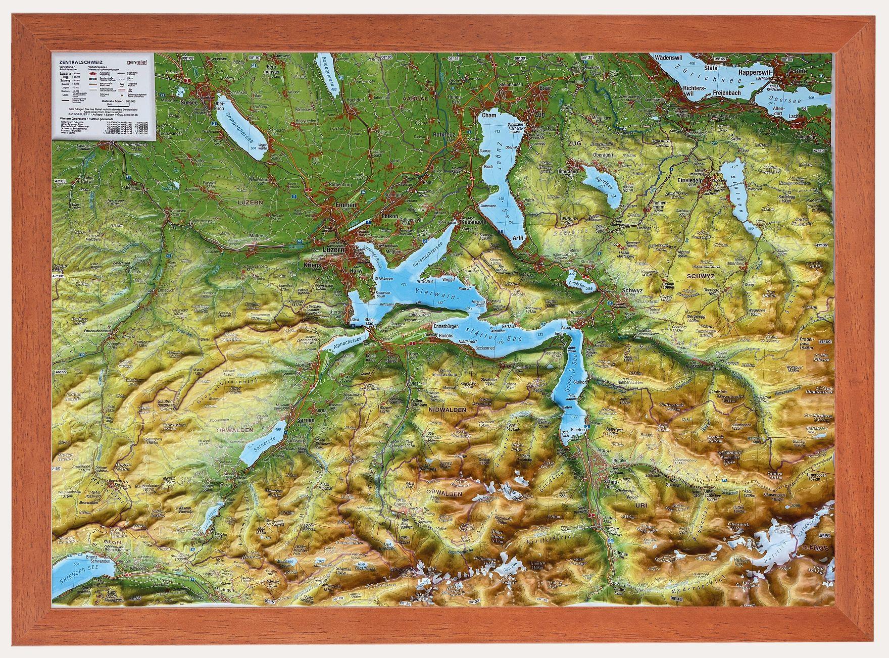 Vorderes Coverbild Relief Zentralschweiz klein 1:200.000 Holzrahmen