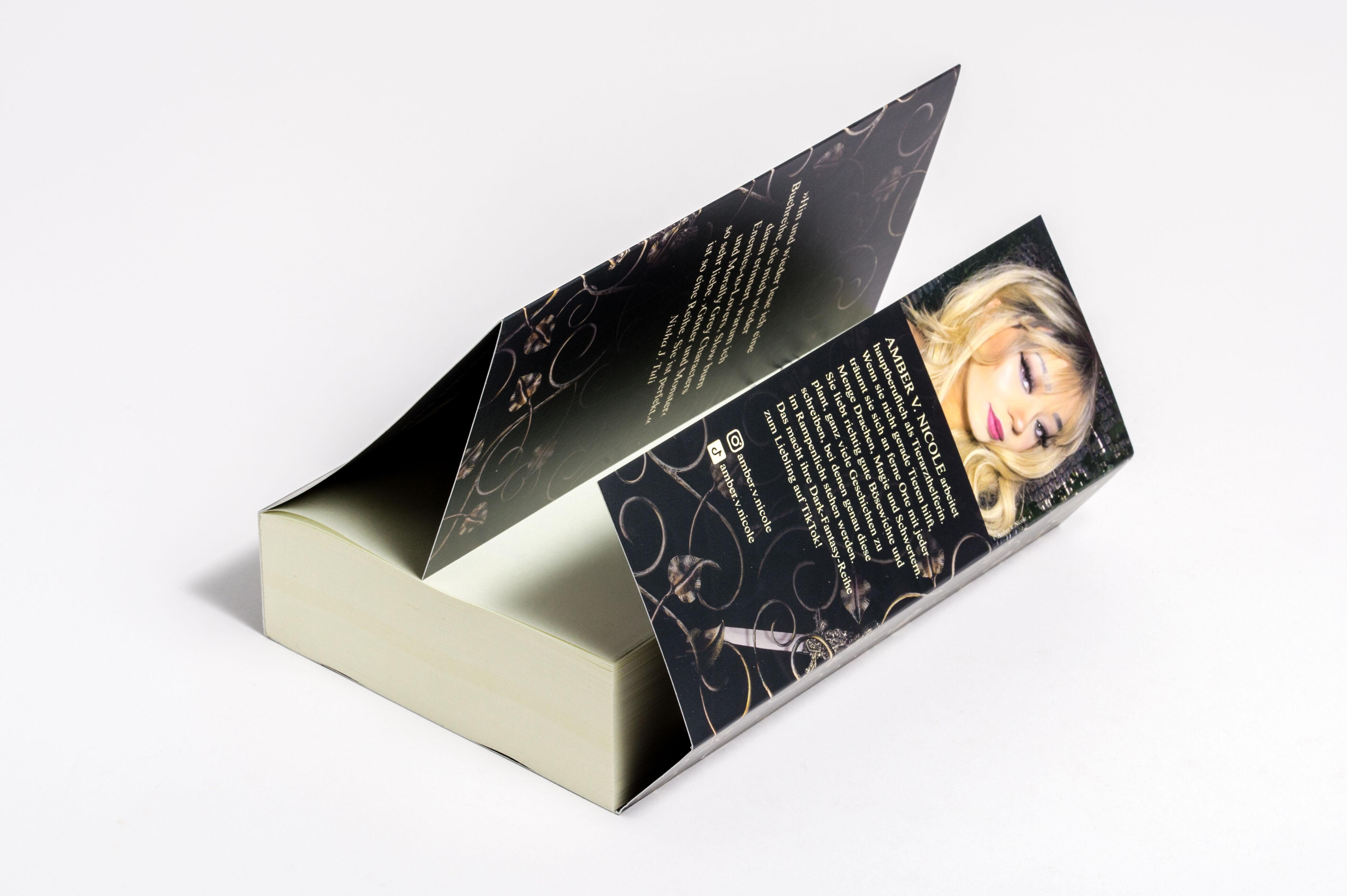 Beispielinhalt (Bild) The Book of Azrael - Götter und Monster 1