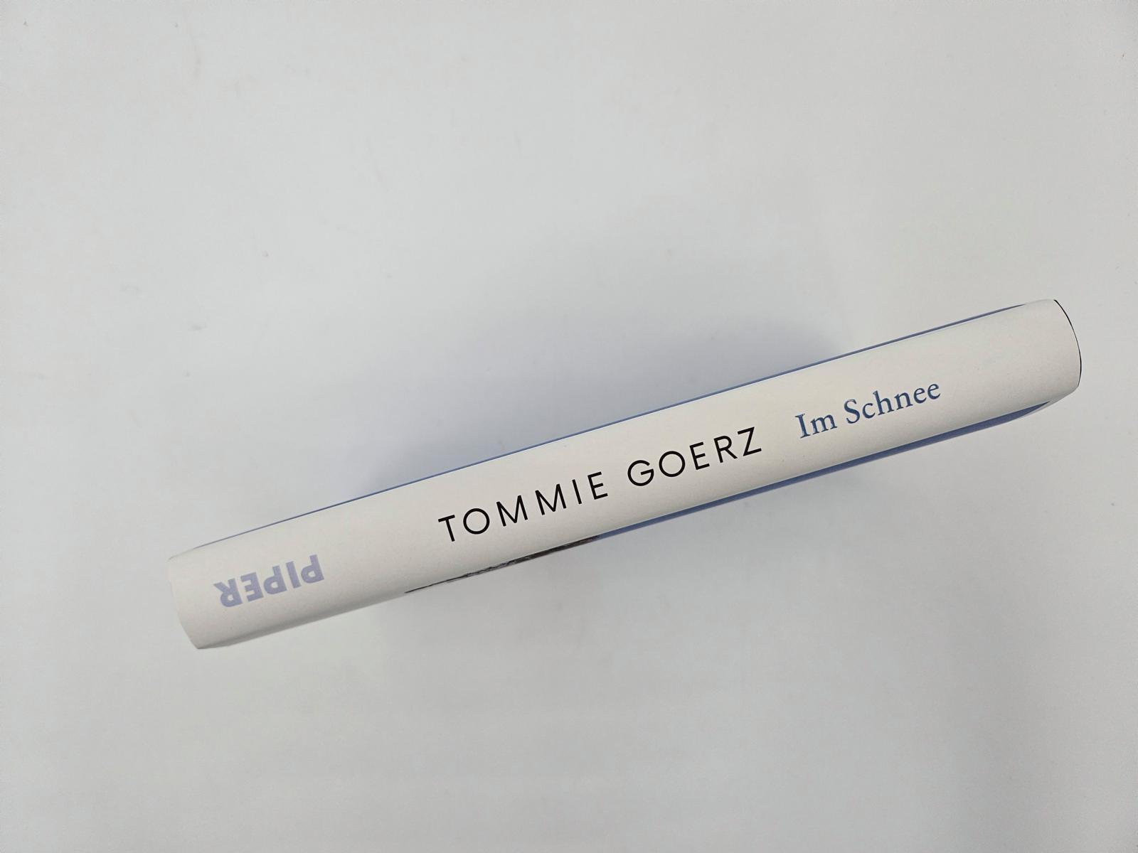 Beispielinhalt (Bild) Im Schnee