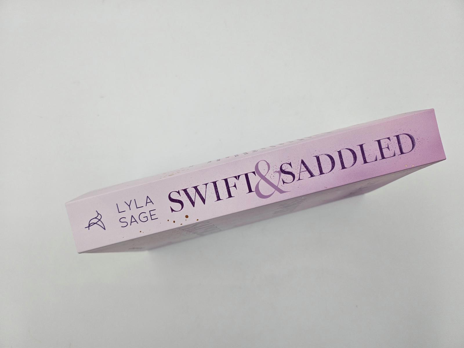 Beispielinhalt (Bild) Swift and Saddled