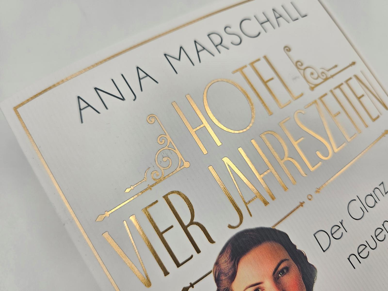 Beispielinhalt (Bild) Hotel Vier Jahreszeiten - Der Glanz des neuen Morgens