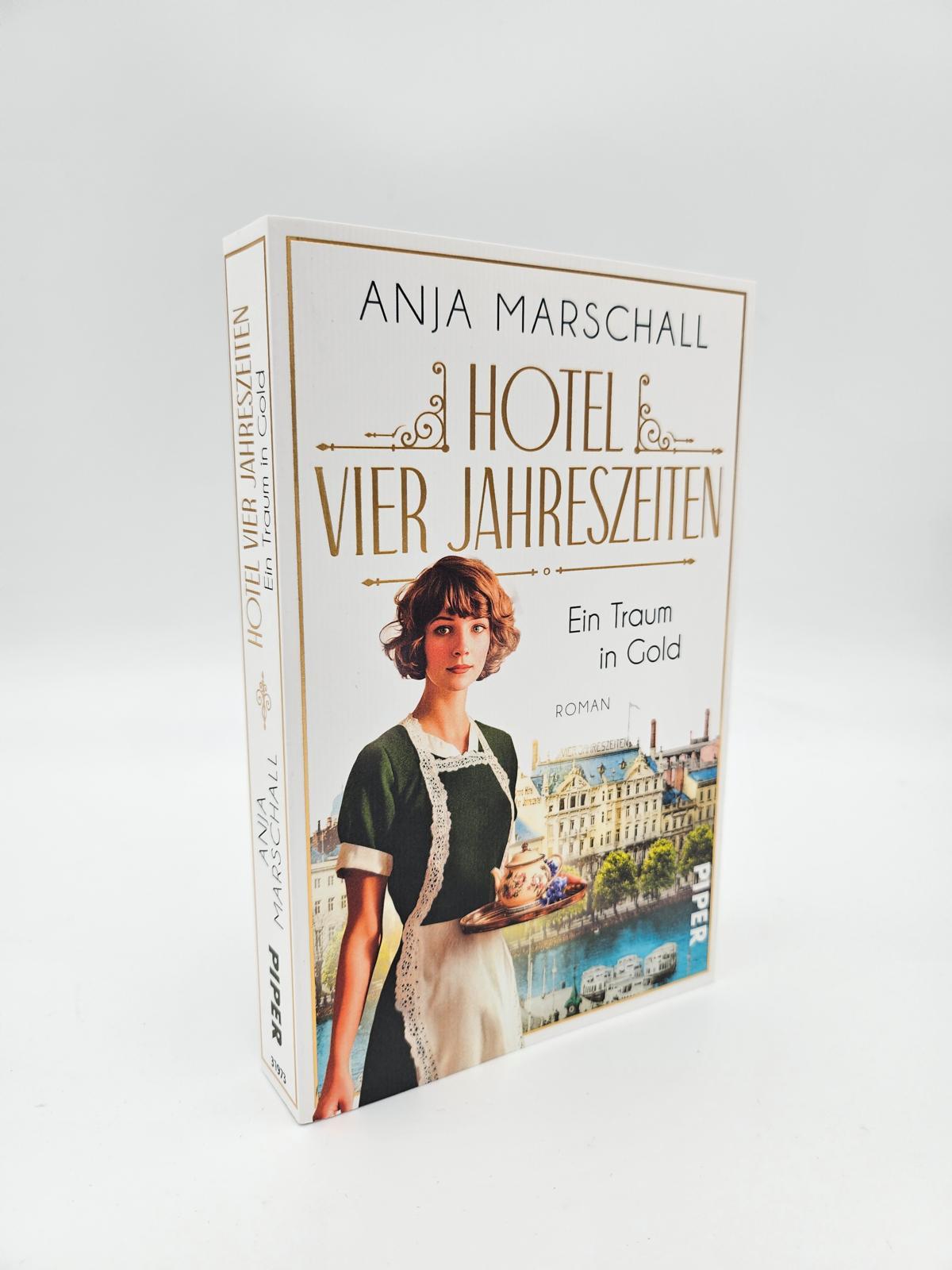 Beispielinhalt (Bild) Hotel Vier Jahreszeiten - Ein Traum in Gold