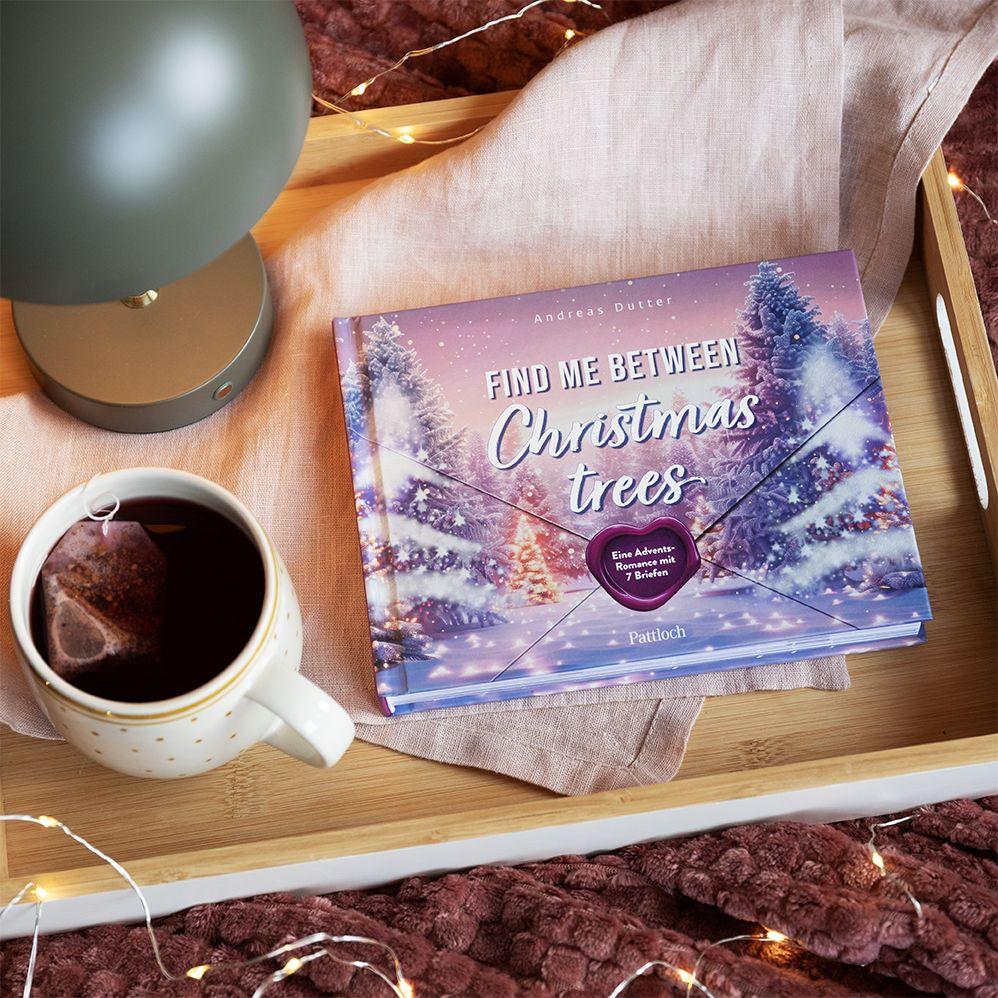 Beispielinhalt (Bild) Find me between Christmas trees