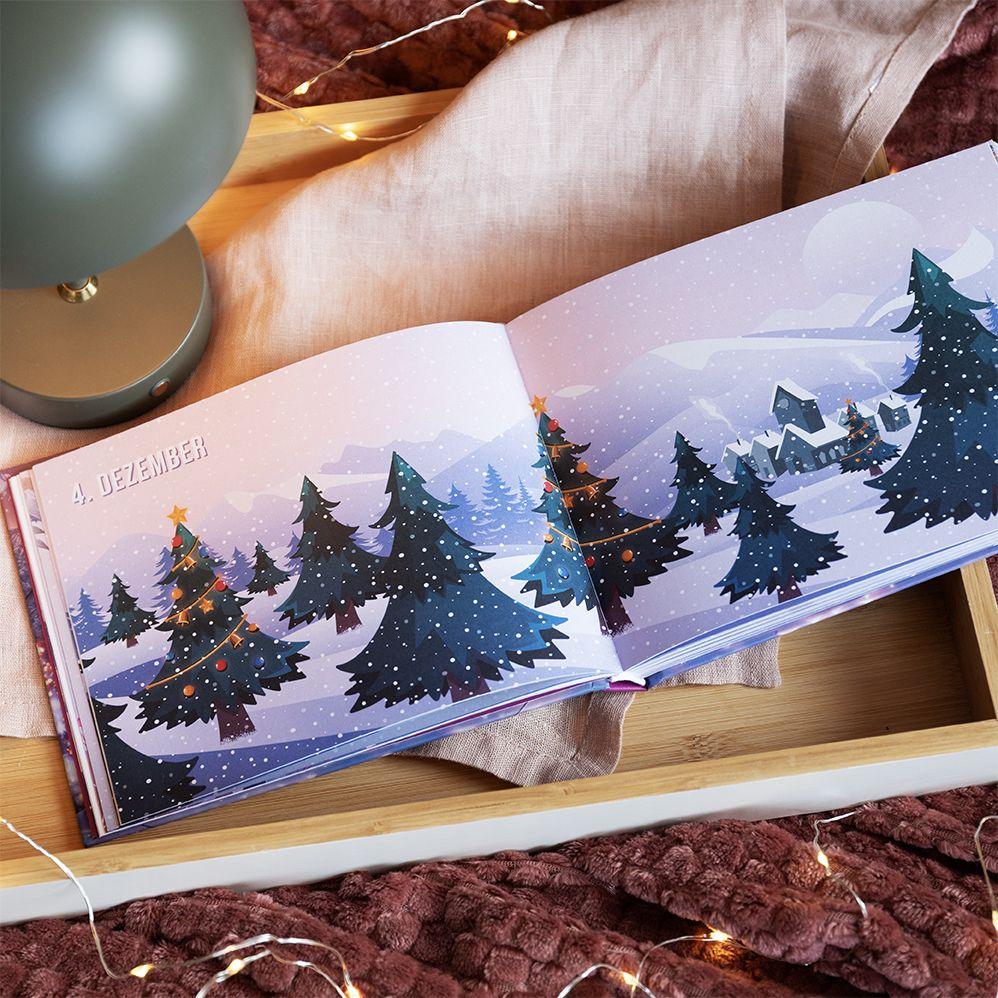 Beispielinhalt (Bild) Find me between Christmas trees