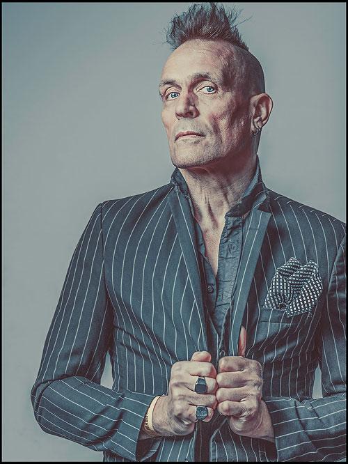 Autorenbild Live Forever