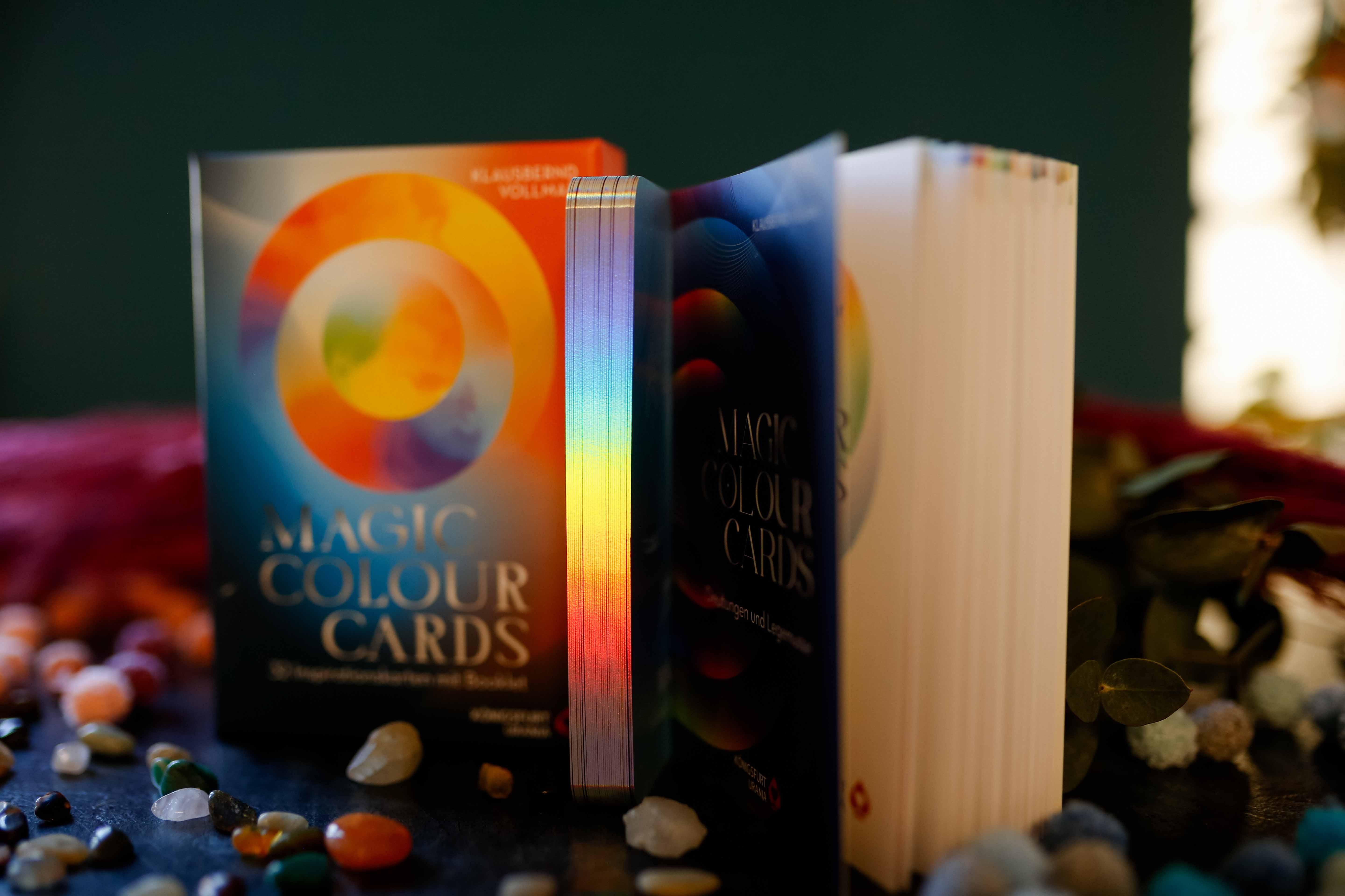 Beispielinhalt (Bild) Magic Colours Cards - 32 Inspirationskarten mit Booklet