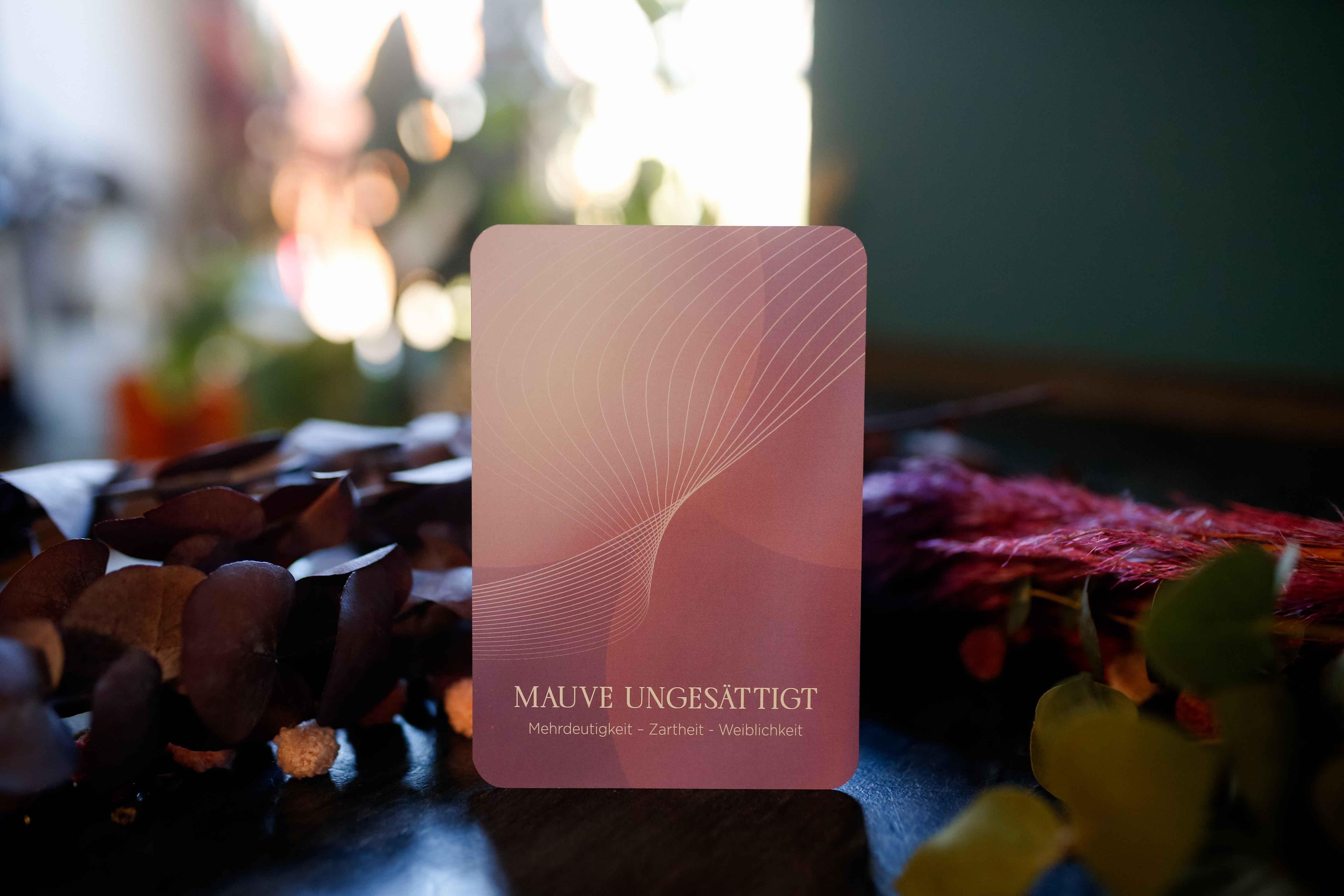 Beispielinhalt (Bild) Magic Colours Cards - 32 Inspirationskarten mit Booklet