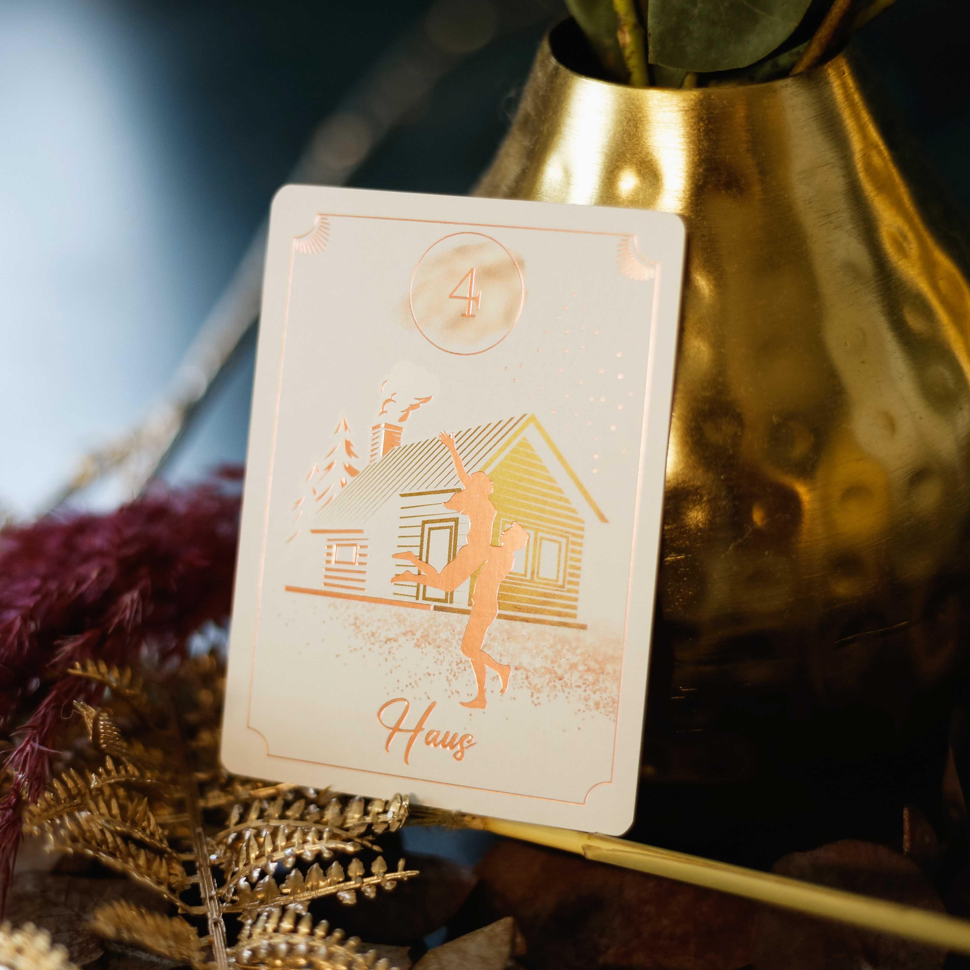 Beispielinhalt (Bild) Love Lenormand - 40 Orakelkarten für deine Selbstliebe, Beziehung, weibliche Kraft