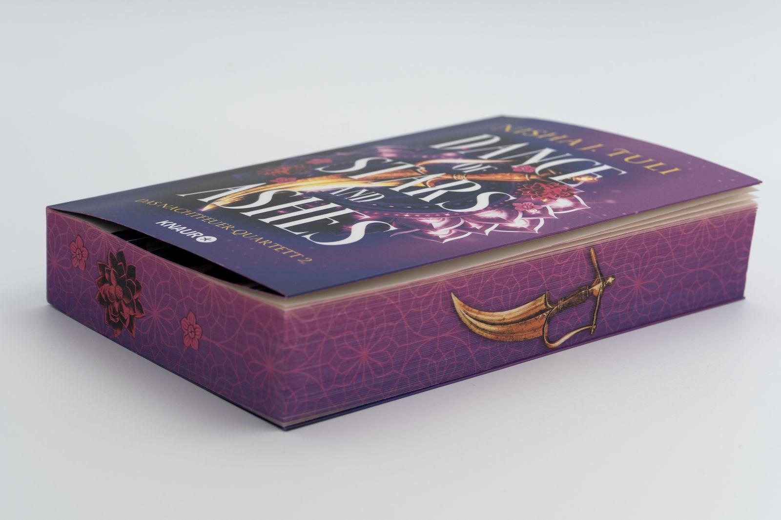 Beispielinhalt (Bild) Dance of Stars and Ashes