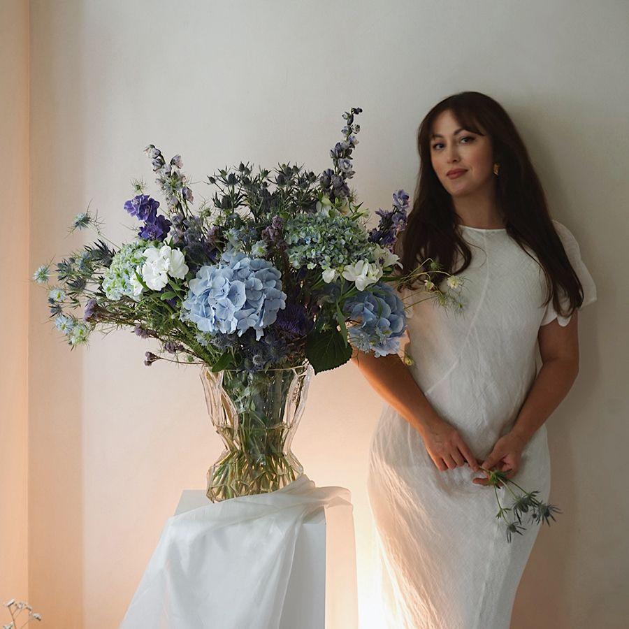 Beispielinhalt (Bild) Blooming Interiors. Von Viktoria Askerow aka @tthese_beautiful_thingss