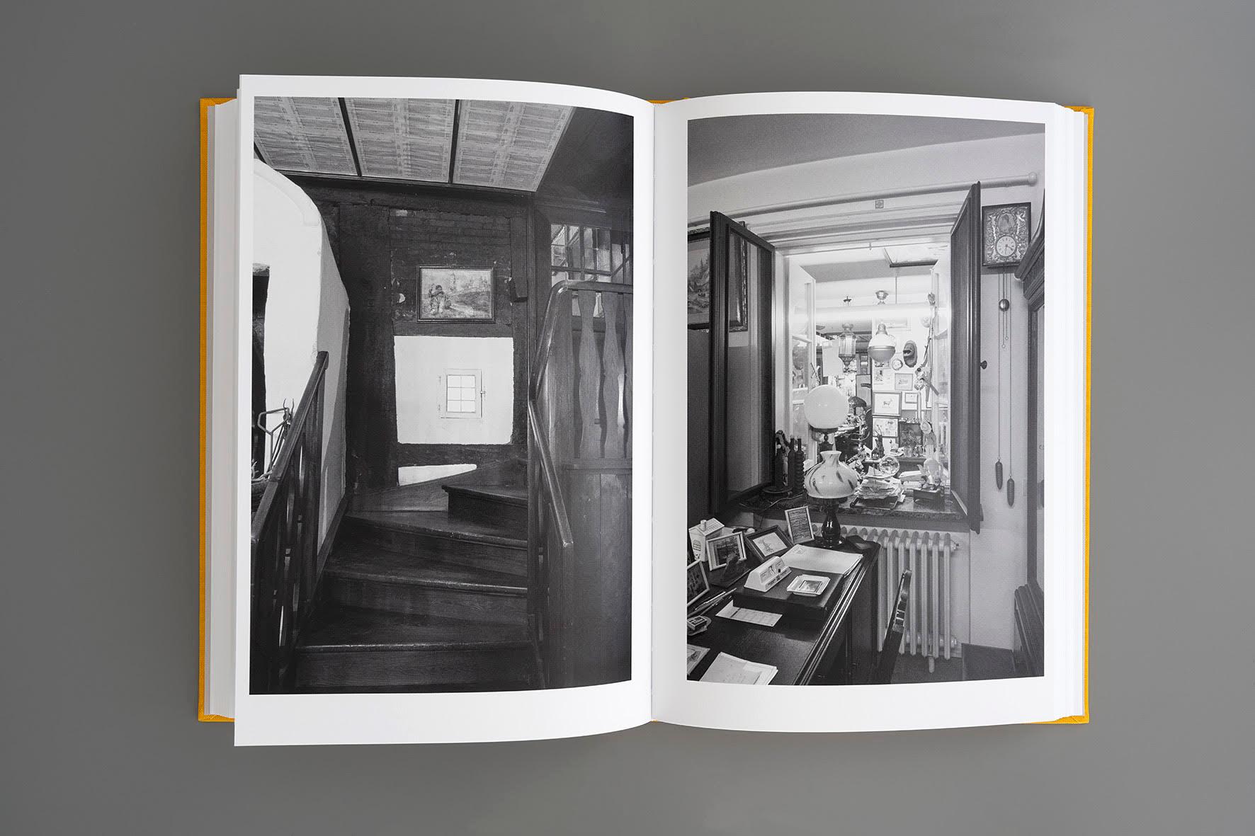 Beispielinhalt (Bild) Julia Gaisbacher: Hanne Darboven. Am Burgberg - Fotografischer Bildband über das Künstlerinnenhaus von Hanne Darboven