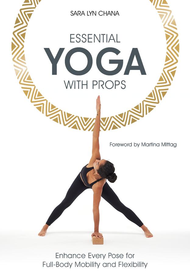 Vorderes Coverbild Essential Yoga with Props