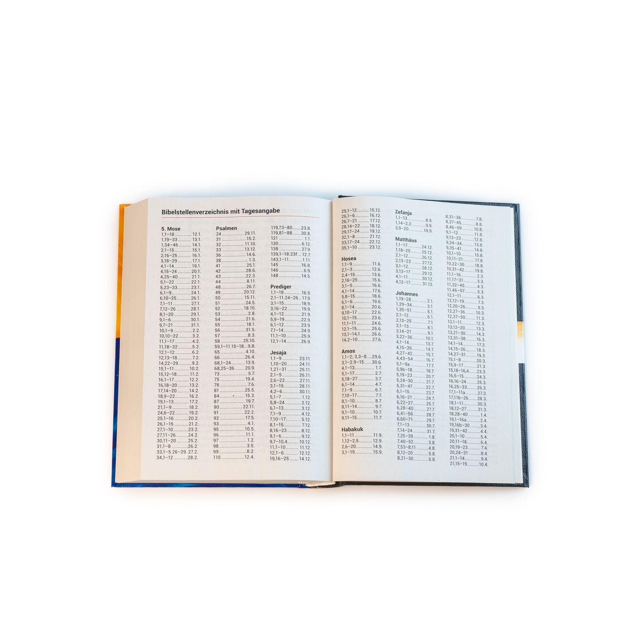 Beispielinhalt (Bild) Neukirchener Kalender 2026 - Große Buchausgabe