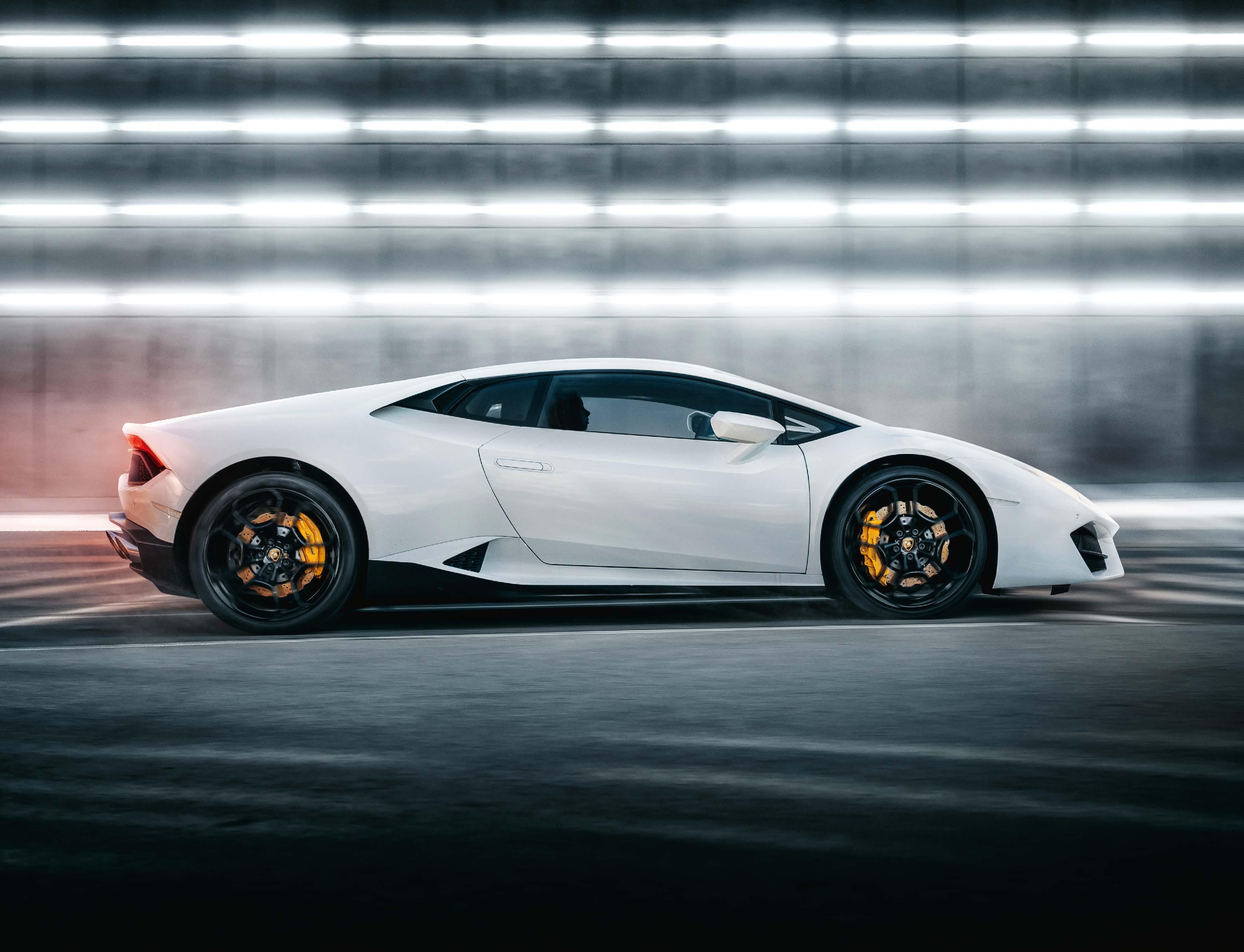 Beispielinhalt (Bild) Supersportwagen Kalender 2026 Eintragkalender