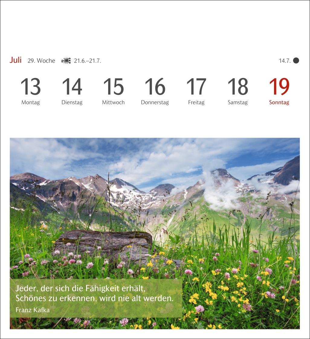 Beispielinhalt (Bild) Momente des Glücks Postkartenkalender 2026 - Wochenkalender mit Zitaten, mit 53 Postkarten