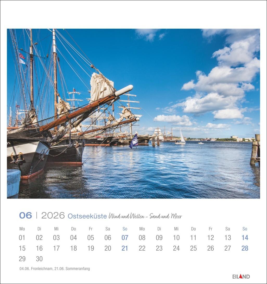 Beispielinhalt (Bild) Ostseeküste Postkartenkalender 2026 - Wind und Wellen - Sand und Meer