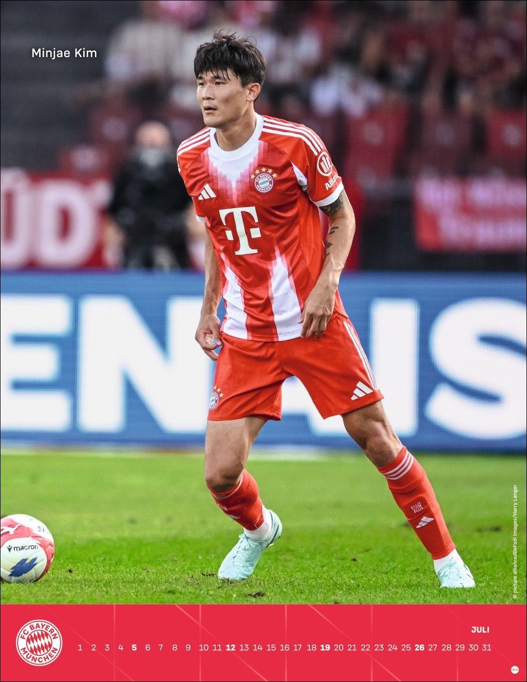 Beispielinhalt (Bild) FC Bayern München Posterkalender 2026