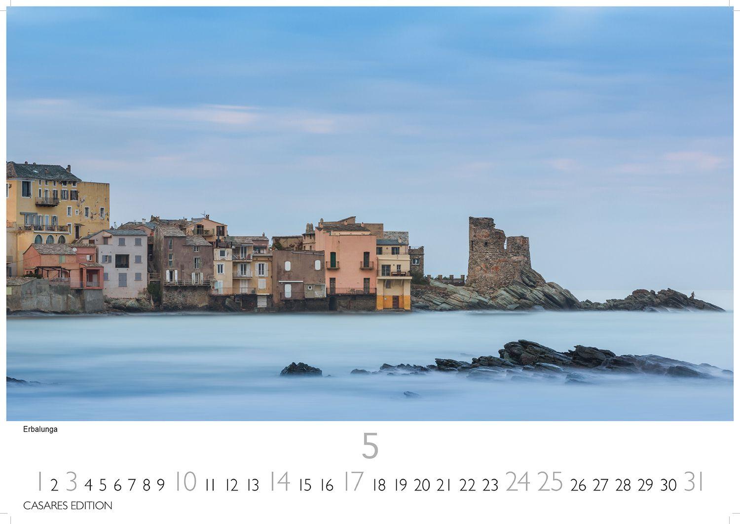 Beispielinhalt (Bild) Korsika Kalender 2026 - Wandkalender | Fotokalender Frankreich 24x35cm - . mit atemberaubenden Fotografien der Insel.