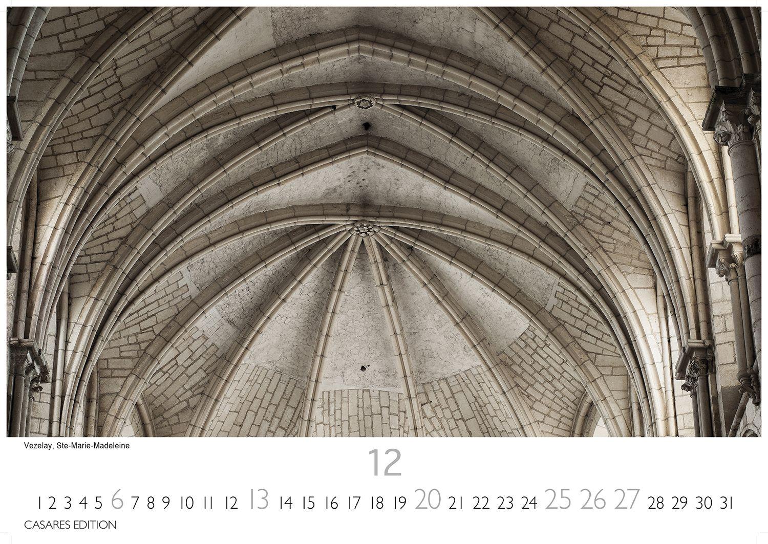 Beispielinhalt (Bild) Himmelsgewölbe Kalender 2026 - Wandkalender | Fotokalender Kunst 24x35cm | Architekturkalender | Beeindruckende Innenansichten: Kirchenkuppeln und -architekturen.