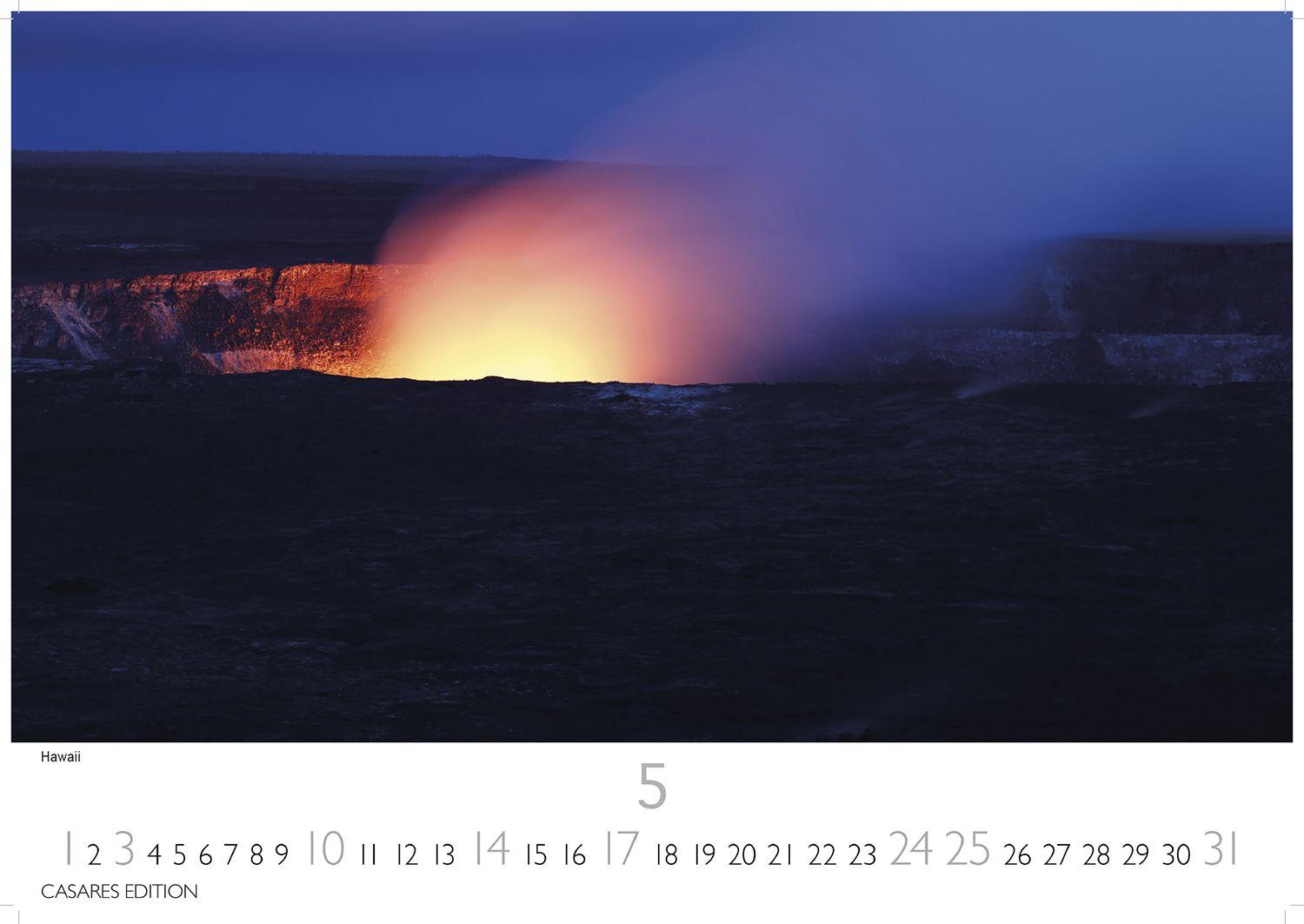Beispielinhalt (Bild) Vulkane Kalender 2026 - Wandkalender | Fotokalender Naturkalender 24x35cm | . mit atemberaubenden Vulkan- und Naturfotografien | Perfekt für Vulkanliebhaber & Naturschätze.
