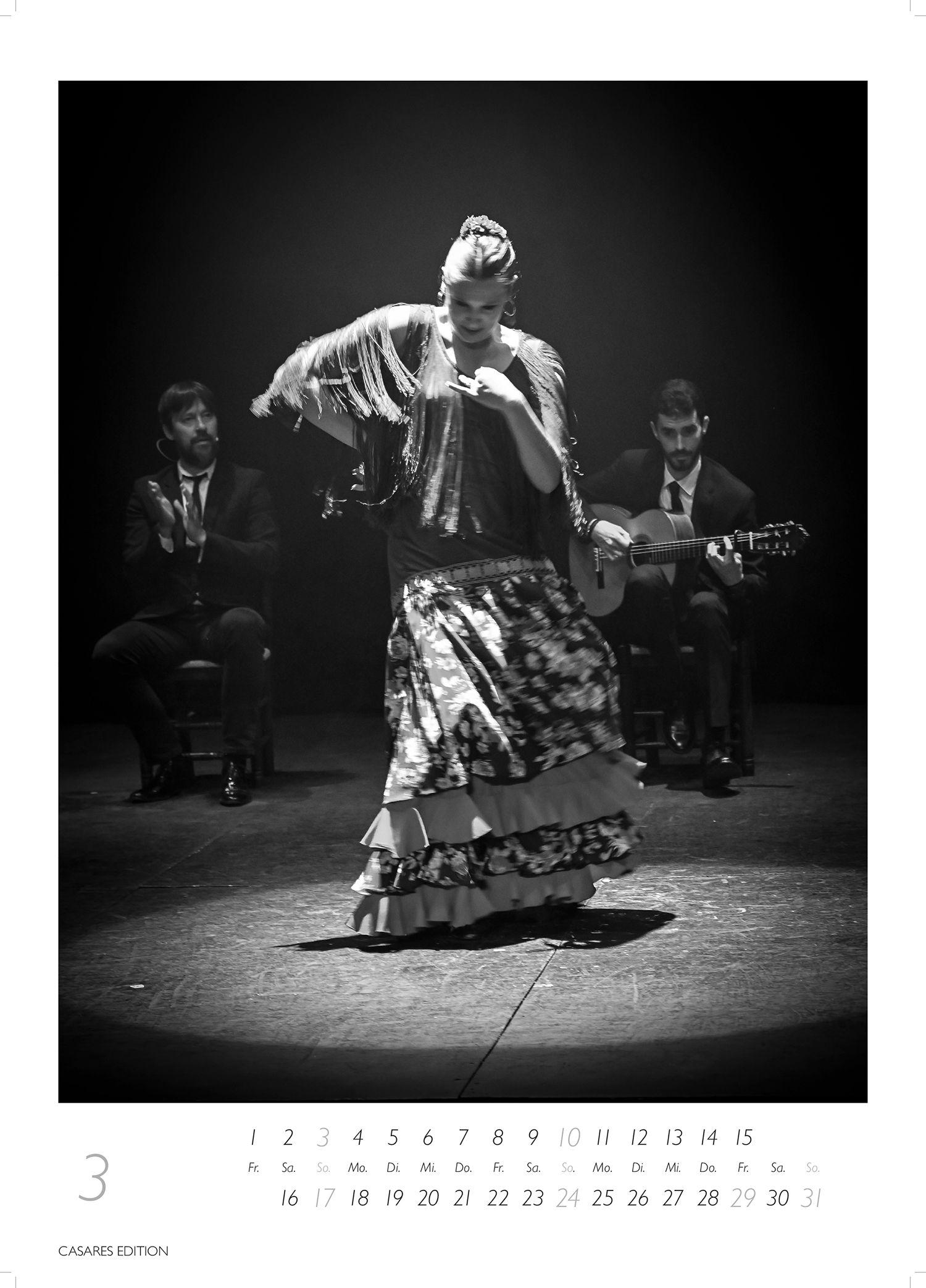 Beispielinhalt (Bild) Flamenco schwarz-weiss Kalender 2026 - Wandkalender | Fotokalender | Tanzkalender| Spanien 42x59cm - . mit eindrucksvollen Flamenco-Fotos, Tanz & Musik - Perfekt für Fans spanischer Kultur & Andalusien.