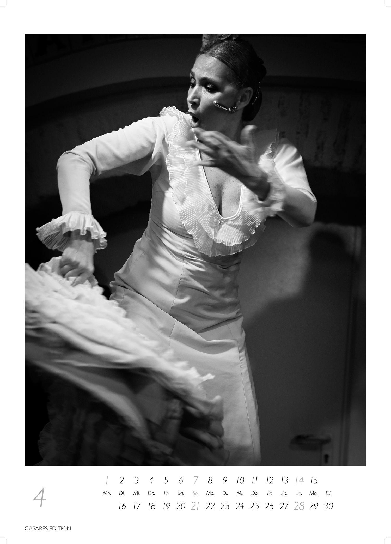 Beispielinhalt (Bild) Flamenco schwarz-weiss Kalender 2026 - Wandkalender | Fotokalender | Tanzkalender| Spanien 42x59cm - . mit eindrucksvollen Flamenco-Fotos, Tanz & Musik - Perfekt für Fans spanischer Kultur & Andalusien.
