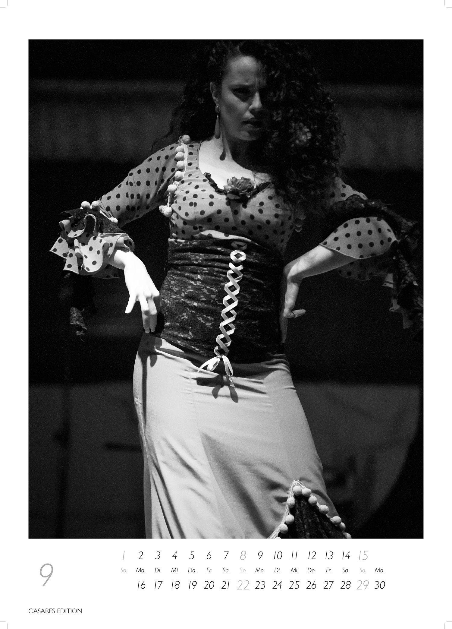 Beispielinhalt (Bild) Flamenco schwarz-weiss Kalender 2026 - Wandkalender | Fotokalender | Tanzkalender| Spanien 42x59cm - . mit eindrucksvollen Flamenco-Fotos, Tanz & Musik - Perfekt für Fans spanischer Kultur & Andalusien.
