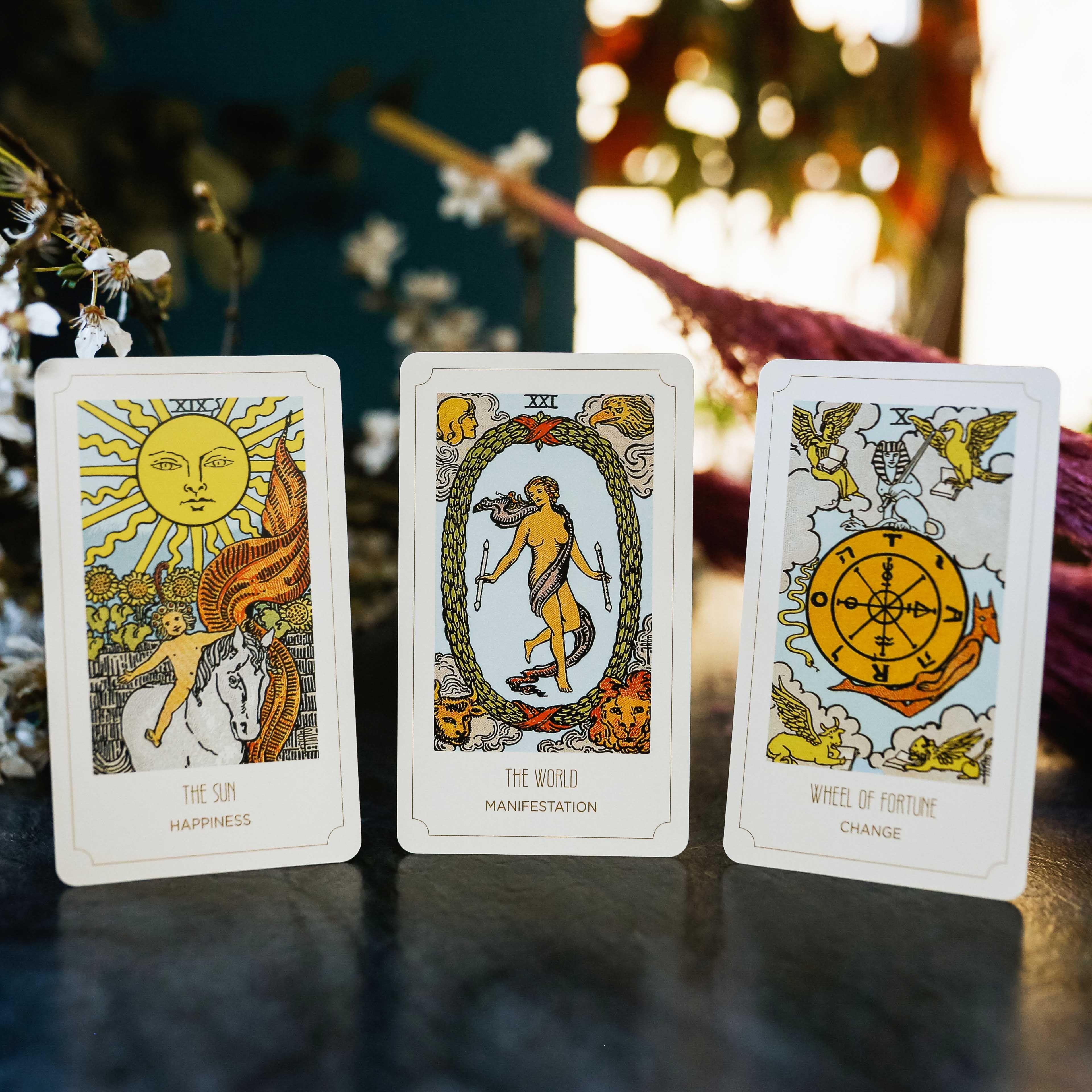 Beispielinhalt (Bild) Tarot Young - Feel the vibes GB