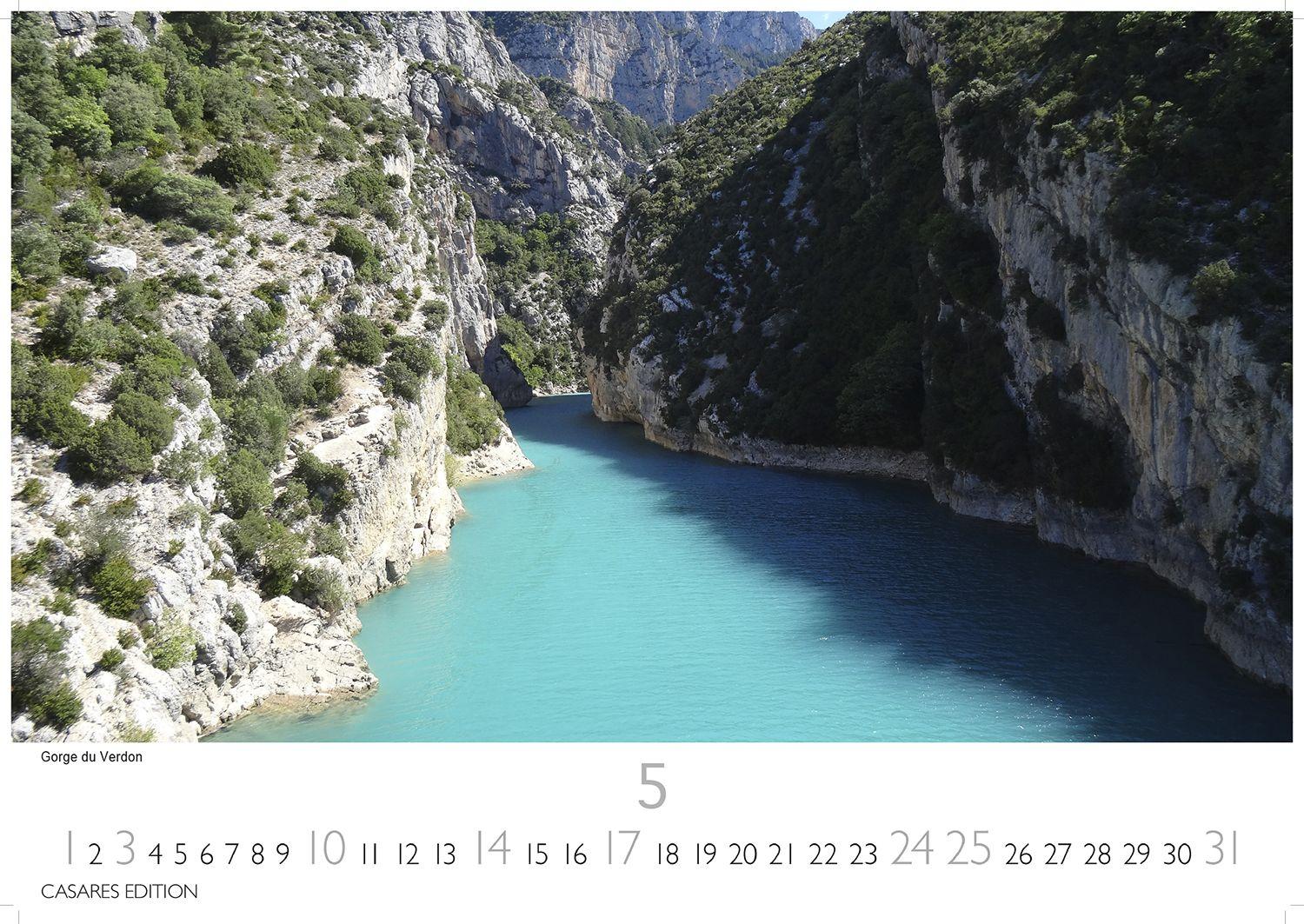 Beispielinhalt (Bild) Provence Kalender 2026 - Wandkalender | Fotokalender Frankreich 24x35cm - Atemberaubende Landschaften, Blühende Lavendelfelder & Charmante Dörfer - Perfekter . für Natur- und Reiseliebhaber