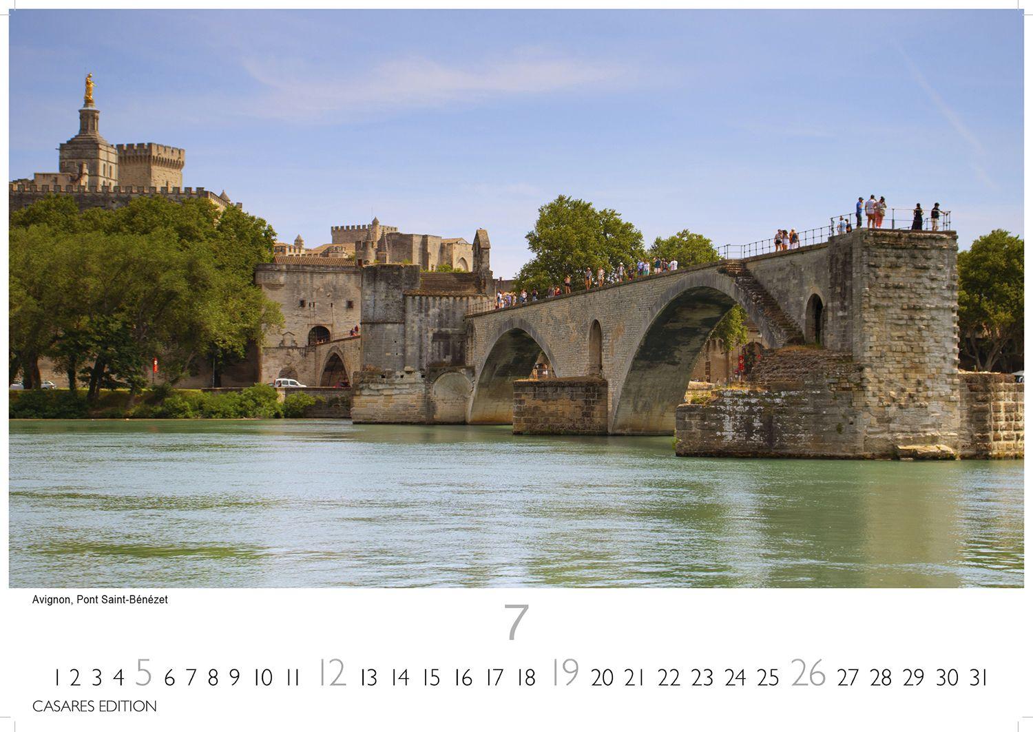 Beispielinhalt (Bild) Provence Kalender 2026 - Wandkalender | Fotokalender Frankreich 24x35cm - Atemberaubende Landschaften, Blühende Lavendelfelder & Charmante Dörfer - Perfekter . für Natur- und Reiseliebhaber