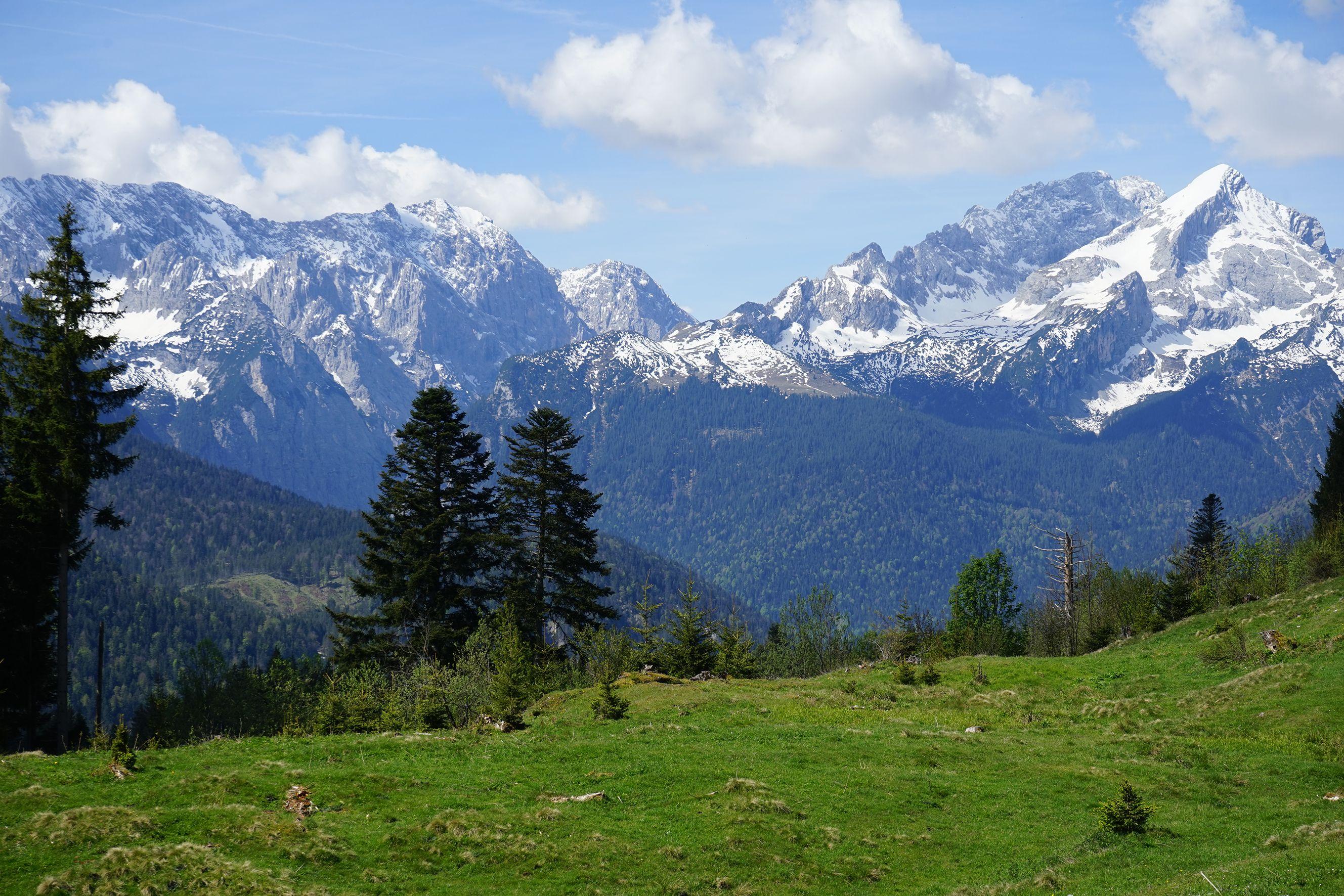 Beispielinhalt (Bild) Der Spitzenwanderweg rund um die Zugspitze