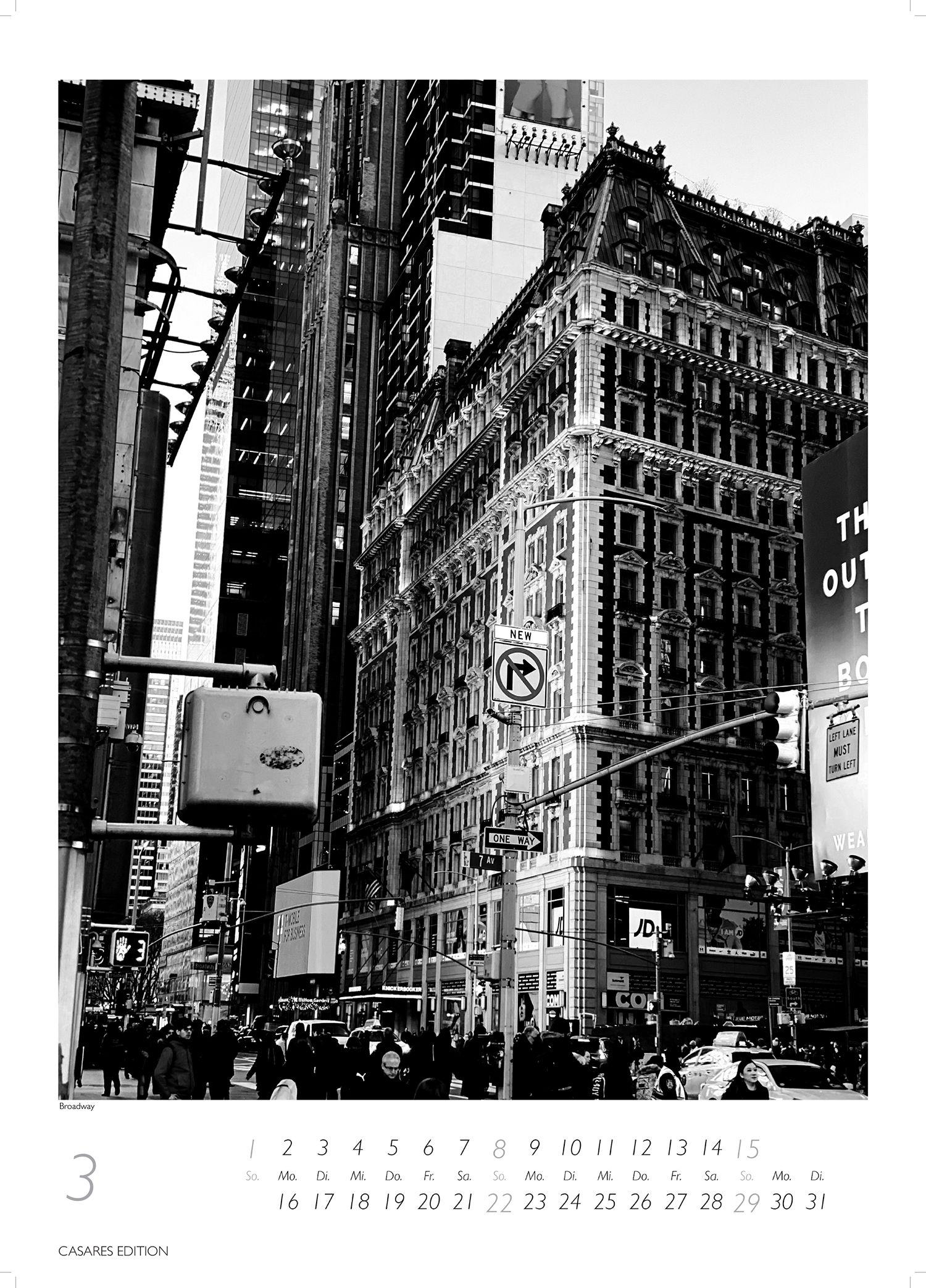 Beispielinhalt (Bild) New York schwarz-weiss Kalender 2026 - Wandkalender | Fotokalender Nordamerika 59x42cm Grosses Format - Eleganter Schwarz-Weiß-Print mit beeindruckenden New York City Motiven