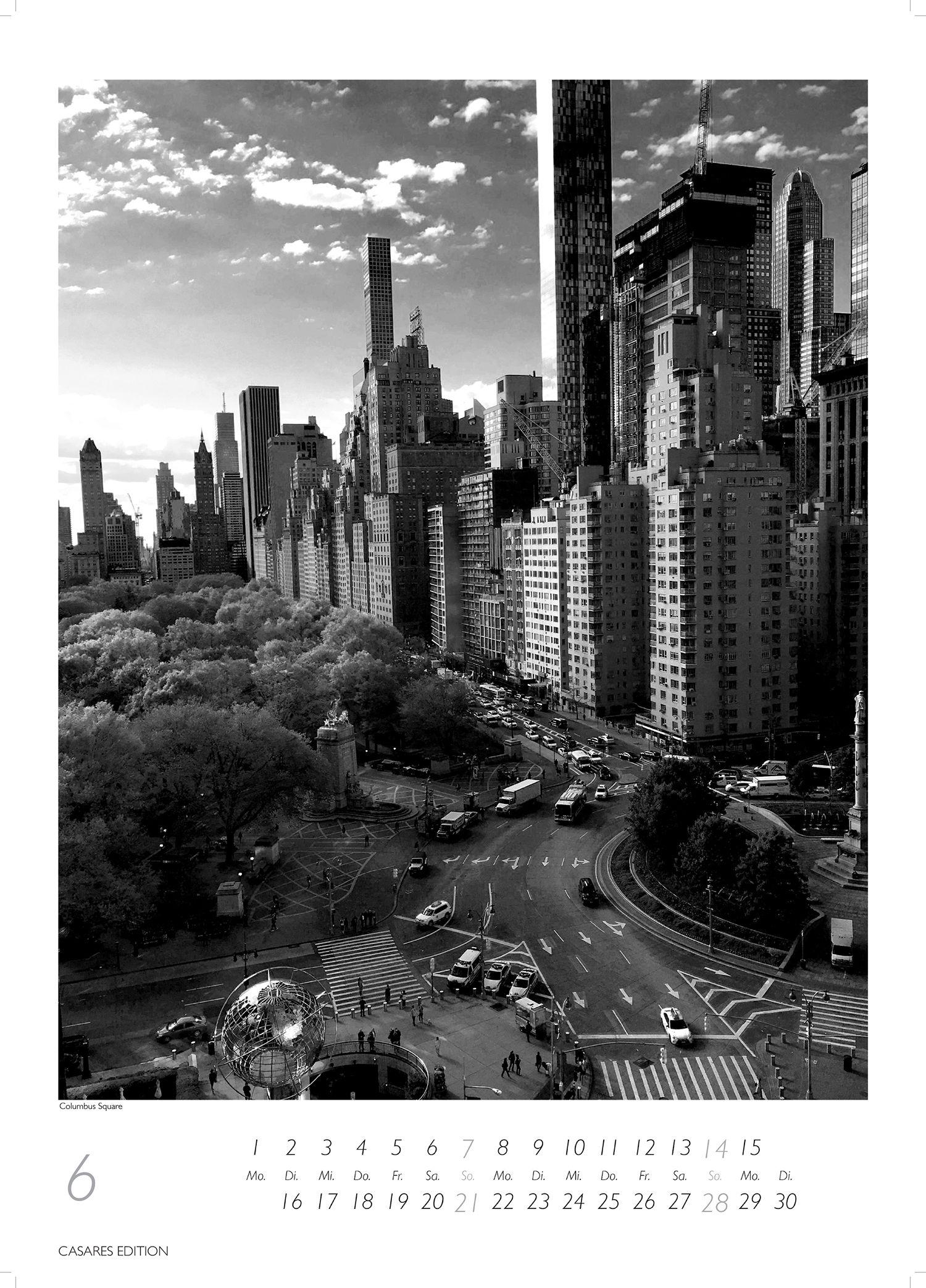 Beispielinhalt (Bild) New York schwarz-weiss Kalender 2026 - Wandkalender | Fotokalender Nordamerika 59x42cm Grosses Format - Eleganter Schwarz-Weiß-Print mit beeindruckenden New York City Motiven