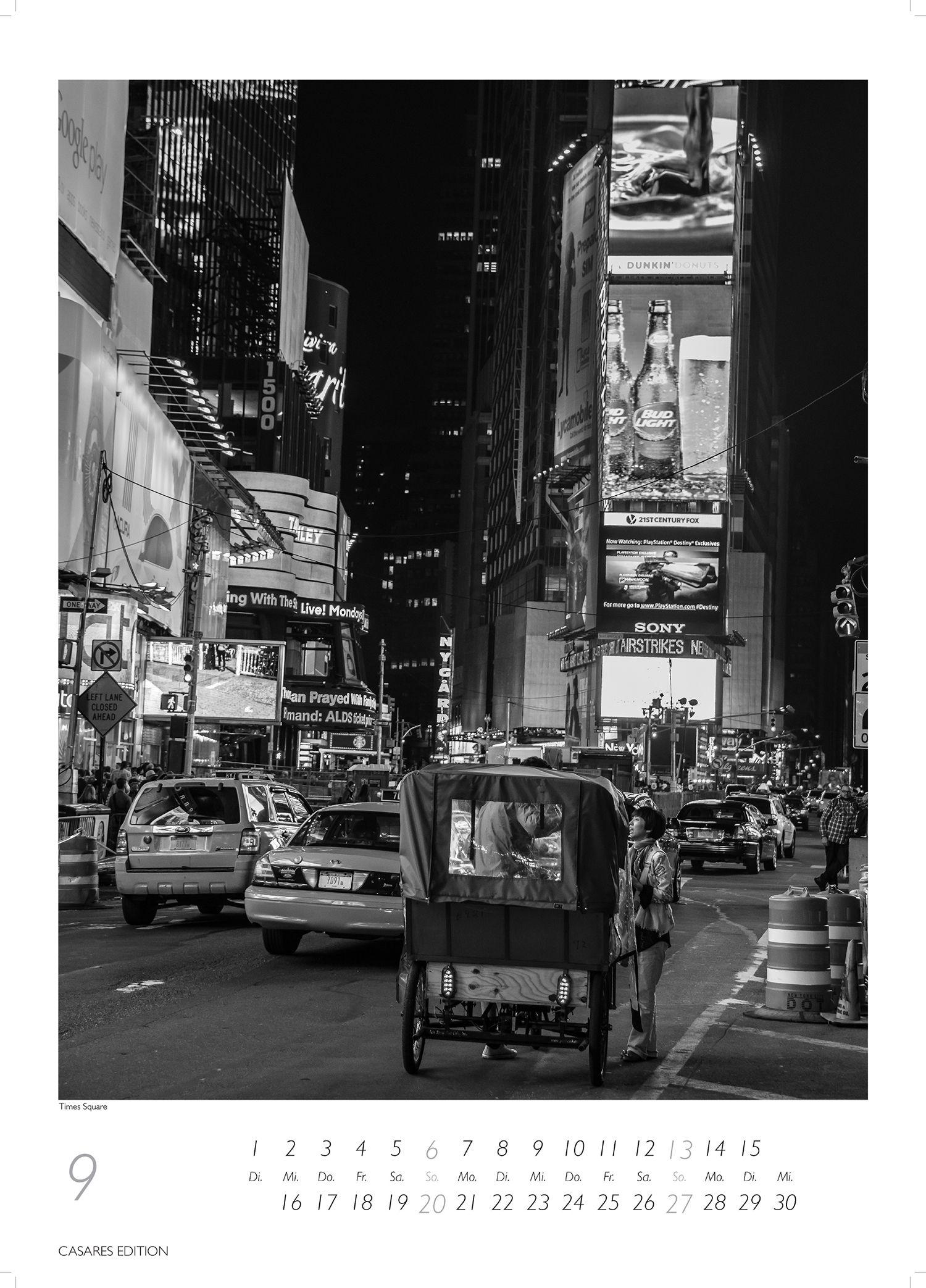 Beispielinhalt (Bild) New York schwarz-weiss Kalender 2026 - Wandkalender | Fotokalender Nordamerika 59x42cm Grosses Format - Eleganter Schwarz-Weiß-Print mit beeindruckenden New York City Motiven