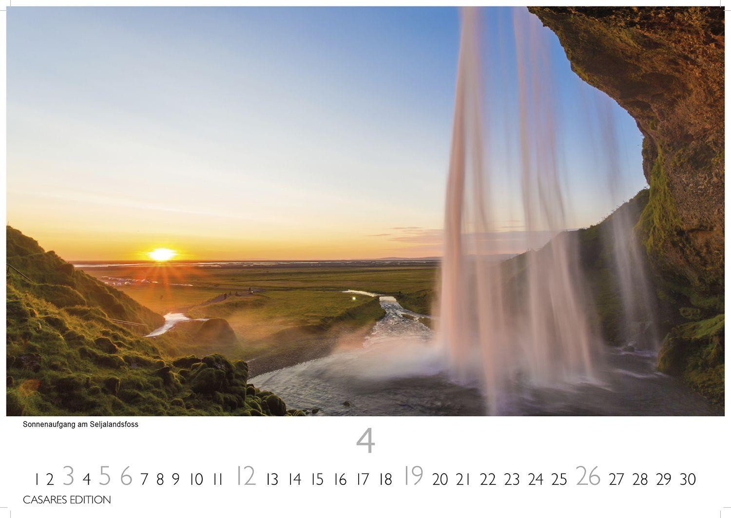 Beispielinhalt (Bild) Nordisches Licht Kalender 2026 - Wandkalender | Fotokalender Naturkalender 35x50cm - Hochwertiger . 2026 - mit 12 faszinierenden Fotografien von Landschaften im mildem nordischen Licht