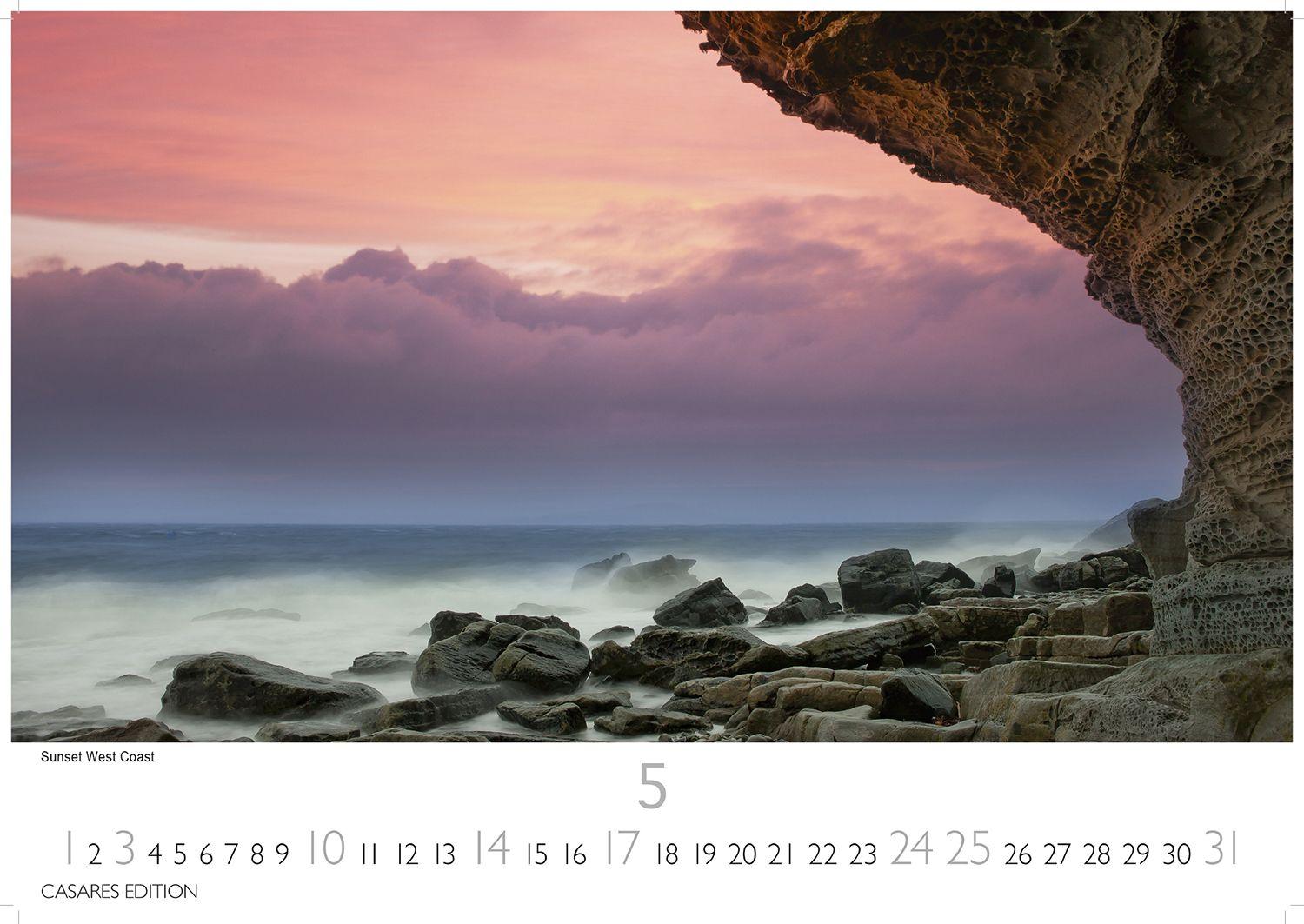 Beispielinhalt (Bild) Schottland Kalender 2026 - Wandkalender | Fotokalender England 35x50cm Grosses Format - Faszinierende Bilder von schottischen Highlands, Lochs, Küsten und Nationalparks