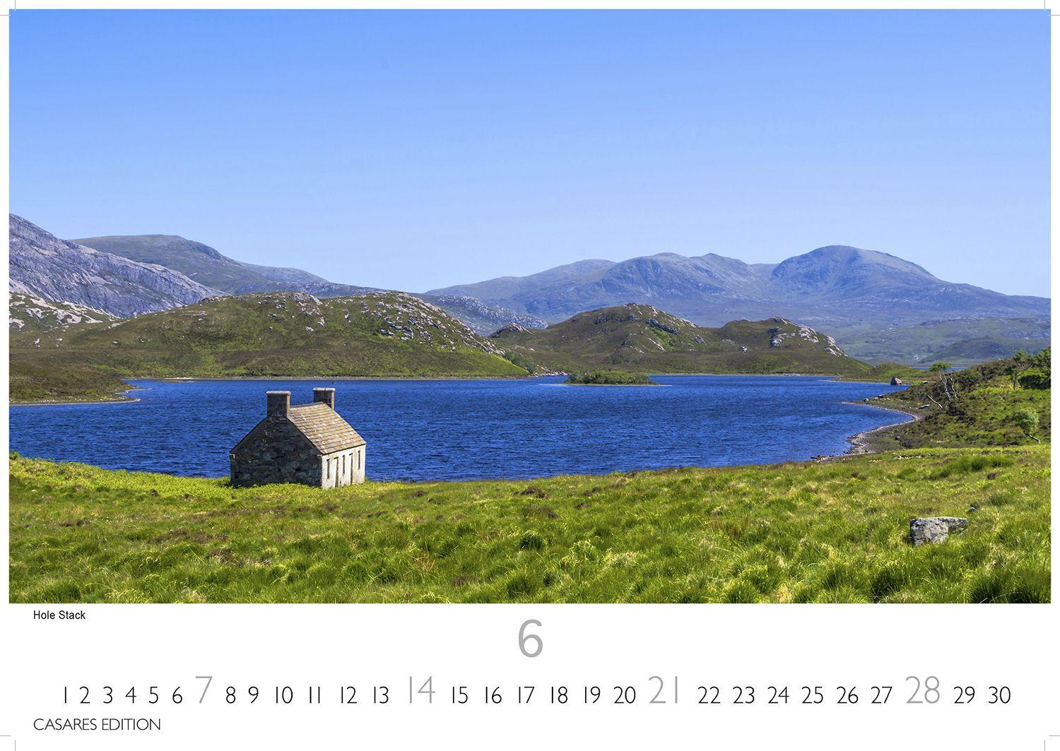 Beispielinhalt (Bild) Schottland Kalender 2026 - Wandkalender | Fotokalender England 35x50cm Grosses Format - Faszinierende Bilder von schottischen Highlands, Lochs, Küsten und Nationalparks