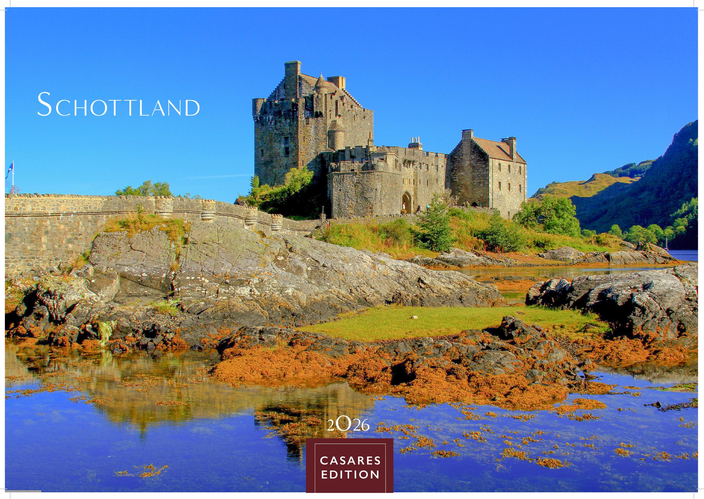 Vorderes Coverbild Schottland Kalender 2026 - Wandkalender | Fotokalender England 35x50cm Grosses Format - Faszinierende Bilder von schottischen Highlands, Lochs, Küsten und Nationalparks