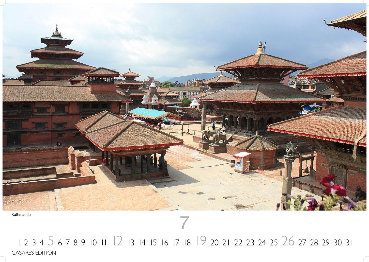 Beispielinhalt (Bild) Nepal Kalender 2026 - Wandkalender | Fotokalender Asien 35x50cm Grosses Format - Atemberaubende Fotos der Himalaya-Gipfel, Tempel und heiligen Stätten Nepals