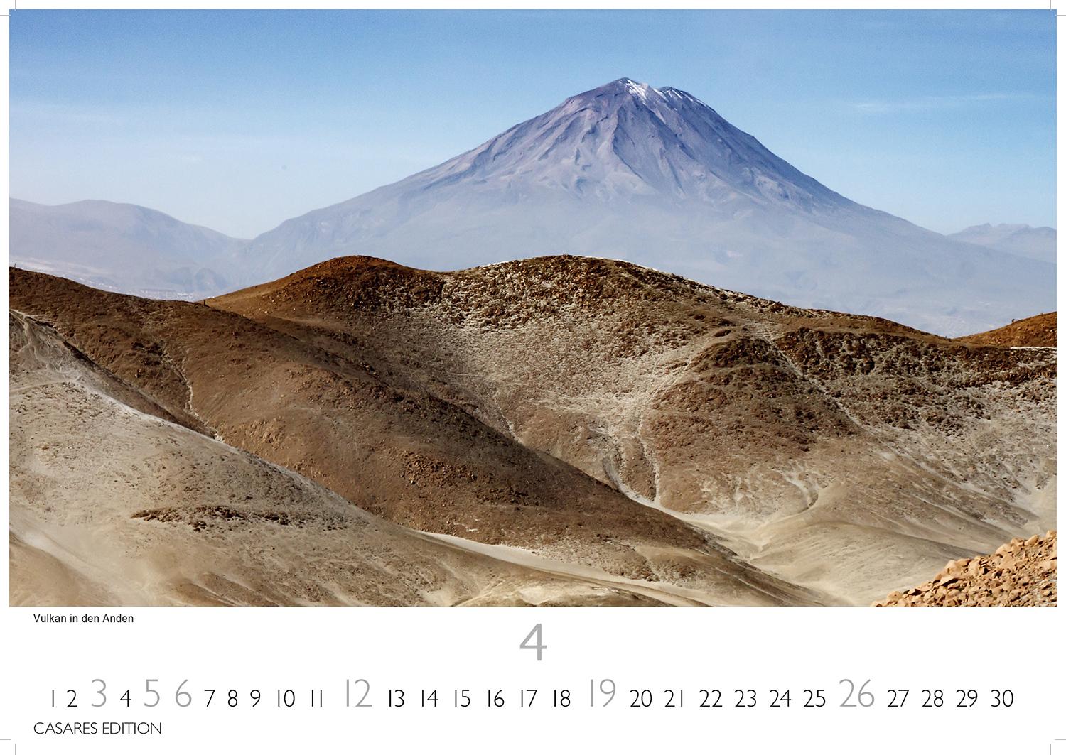 Beispielinhalt (Bild) Peru Kalender 2026 - Wandkalender | Fotokalender Südamerika 35x50cm - Atemberaubende Landschaften und Kultur von Machu Picchu bis Anden, ideal als Geschenk & Deko