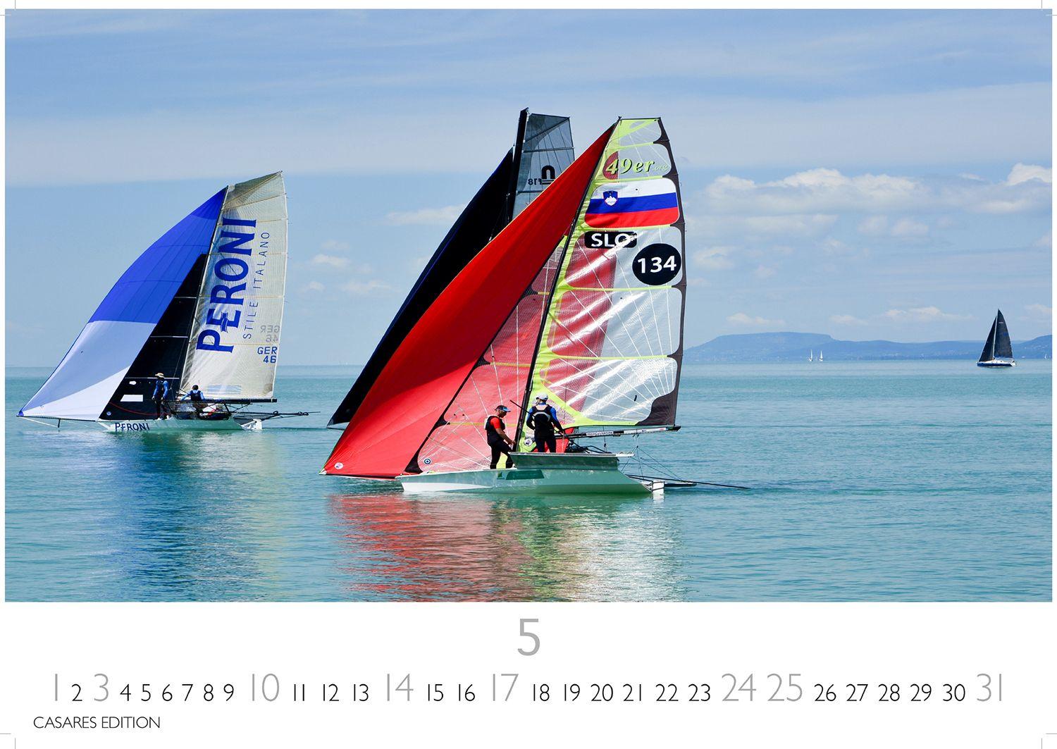 Beispielinhalt (Bild) Segeln Kalender 2026 - Wandkalender | Fotokalender Sport 24x35cm | perfektes Geschenk für Segler, Meerfreunde und alle mit Fernweh im Herzen