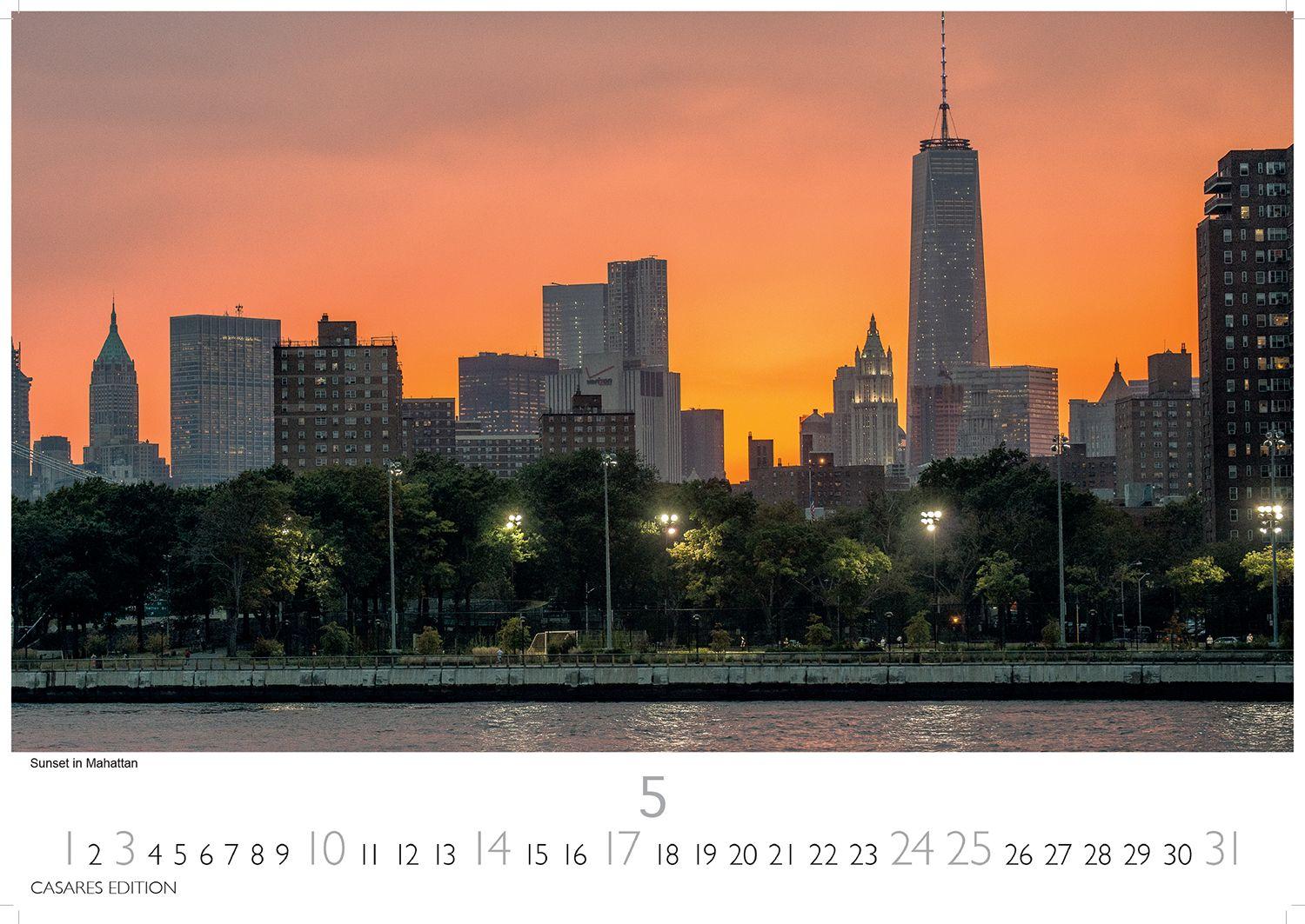 Beispielinhalt (Bild) New York Kalender 2026 - Wandkalender | Fotokalender Nordamerika 35x50cm - Skylines, Streetlife & City-Lights der Metropole als stilvolle Deko für Büro oder Zuhause