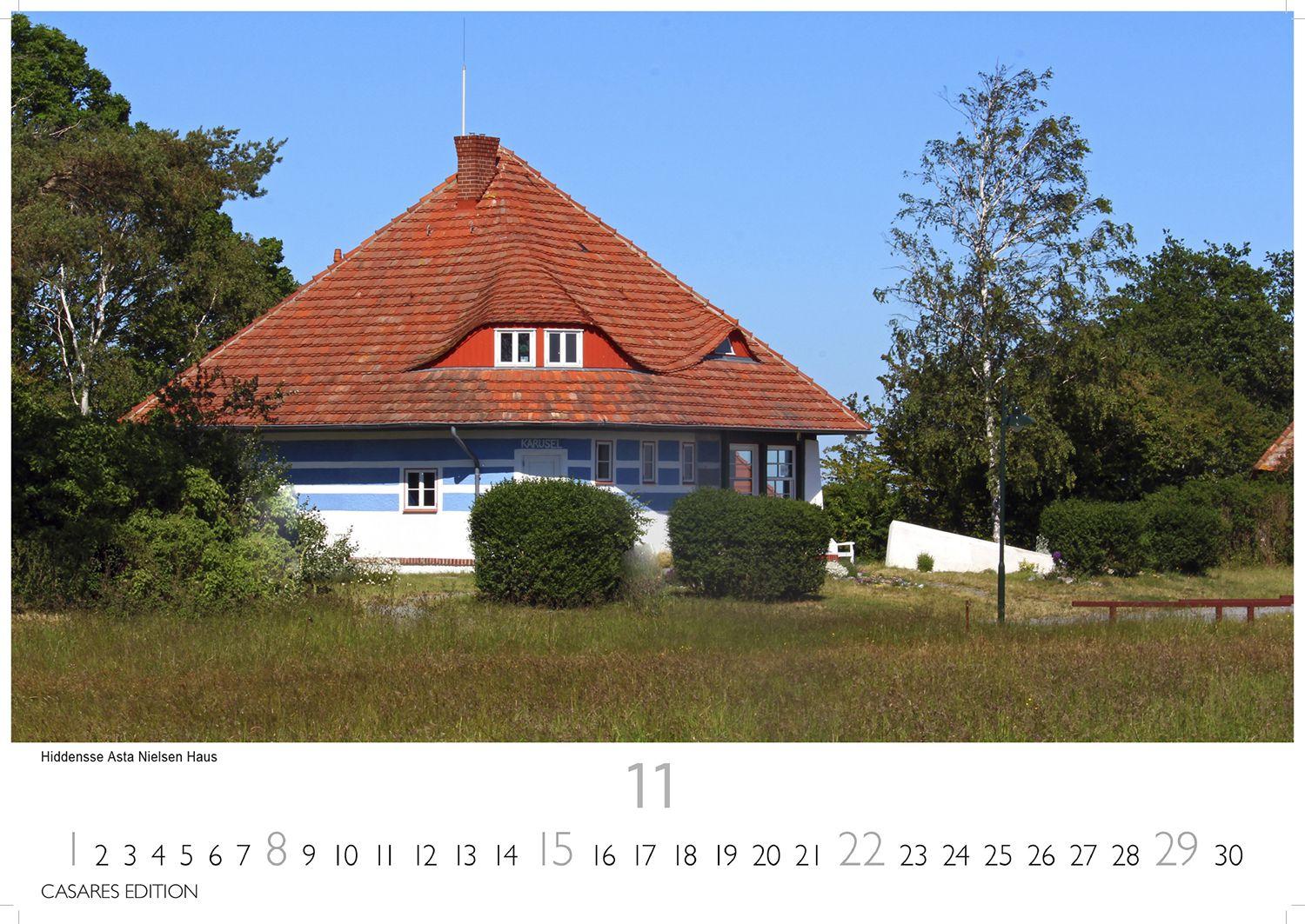Beispielinhalt (Bild) Rügen Kalender 2026 - Wandkalender | Fotokalender Deutschland 24x35cm |mit stimmungsvollen Bildern von Kreidefelsen, Stränden, Ostseebädern und Naturparadiesen
