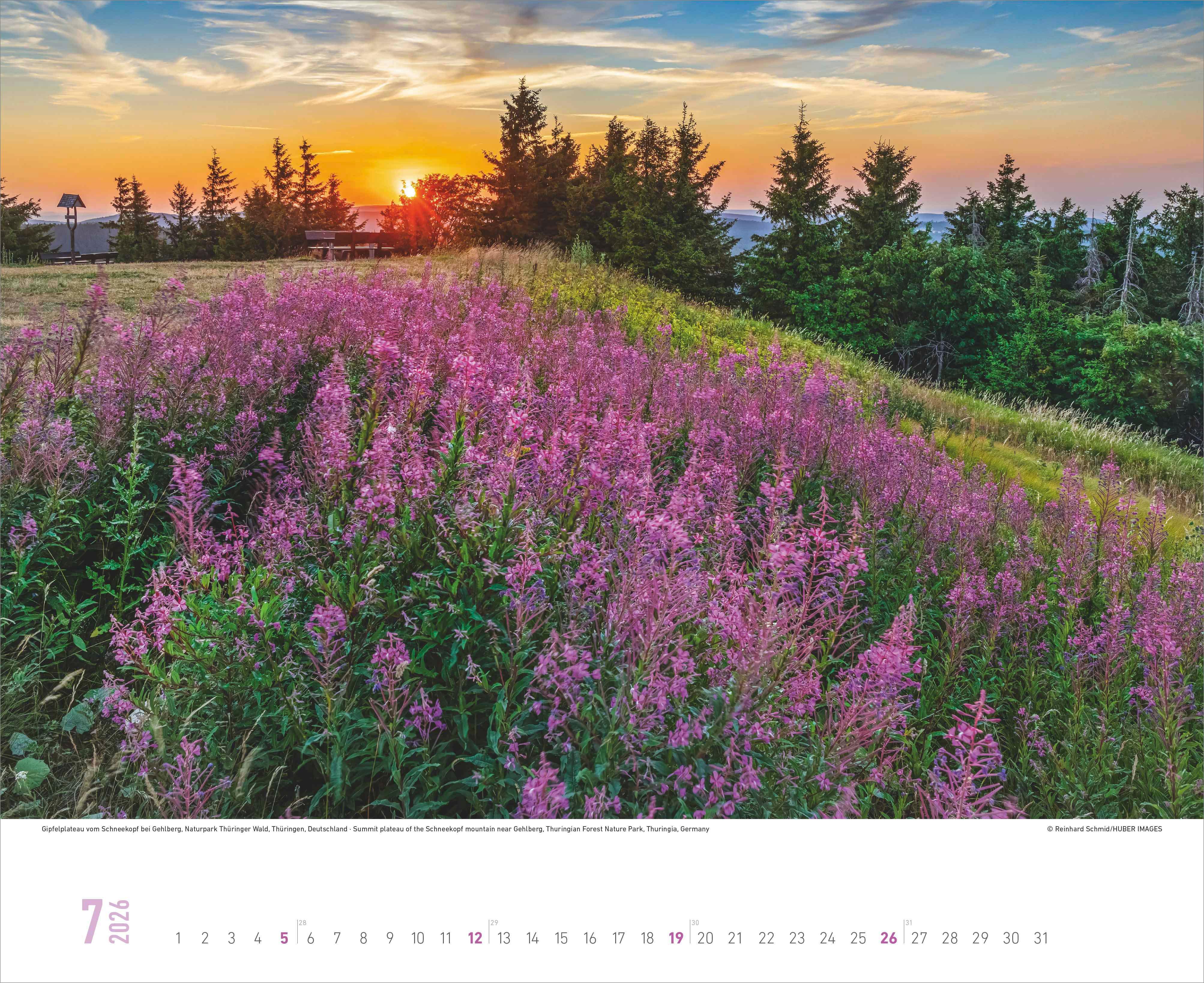 Beispielinhalt (Bild) Momente der Stille - Wandkalender mit inspirierenden Motiven und Zitaten im Format 52 x 42,5