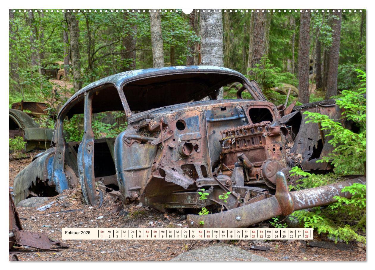 Beispielinhalt (Bild) Autowracks - Verlorener Glanz 2026 (hochwertiger Premium Wandkalender 2026 DIN A2 quer), Kunstdruck in Hochglanz