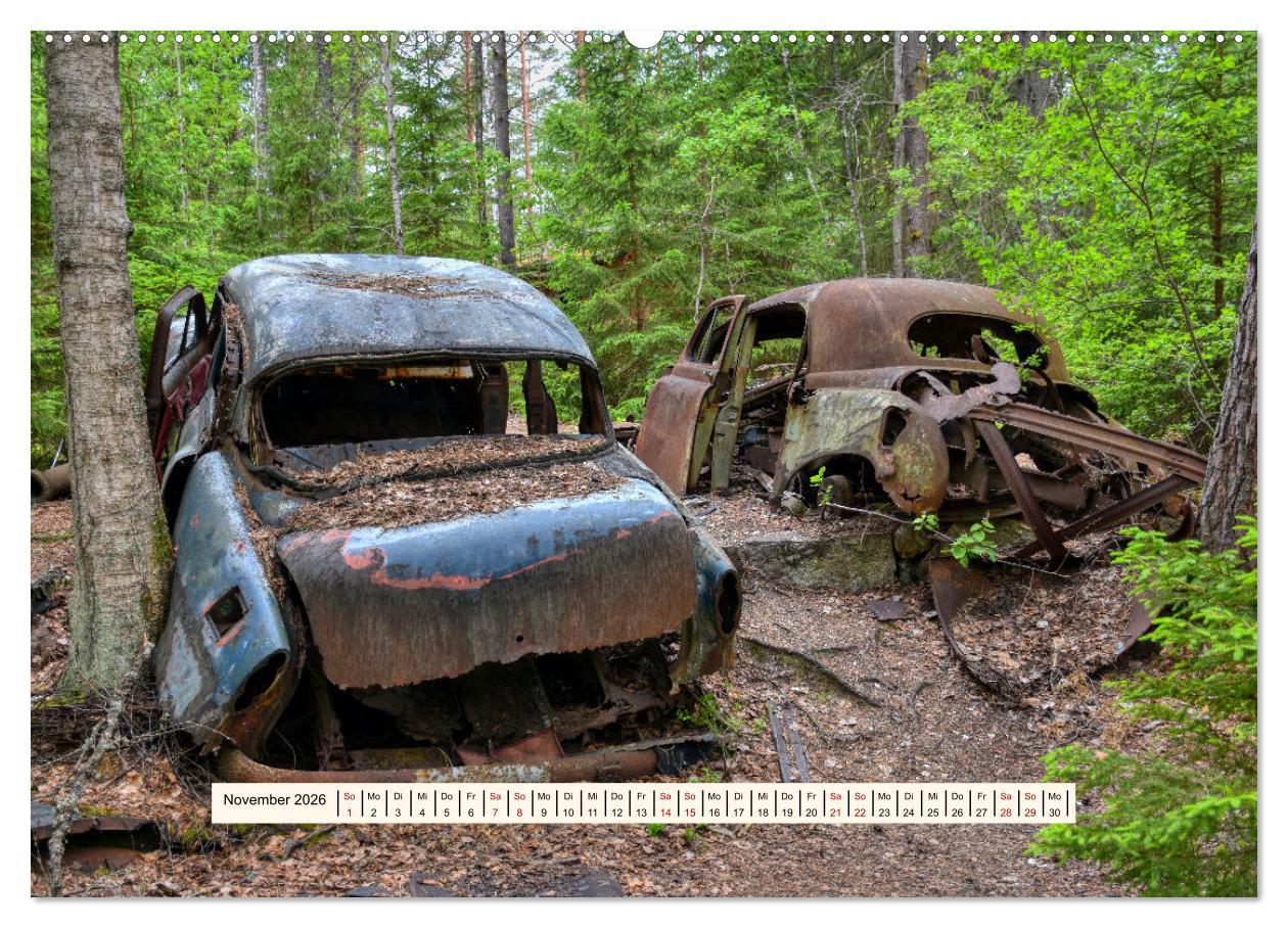 Beispielinhalt (Bild) Autowracks - Verlorener Glanz 2026 (hochwertiger Premium Wandkalender 2026 DIN A2 quer), Kunstdruck in Hochglanz